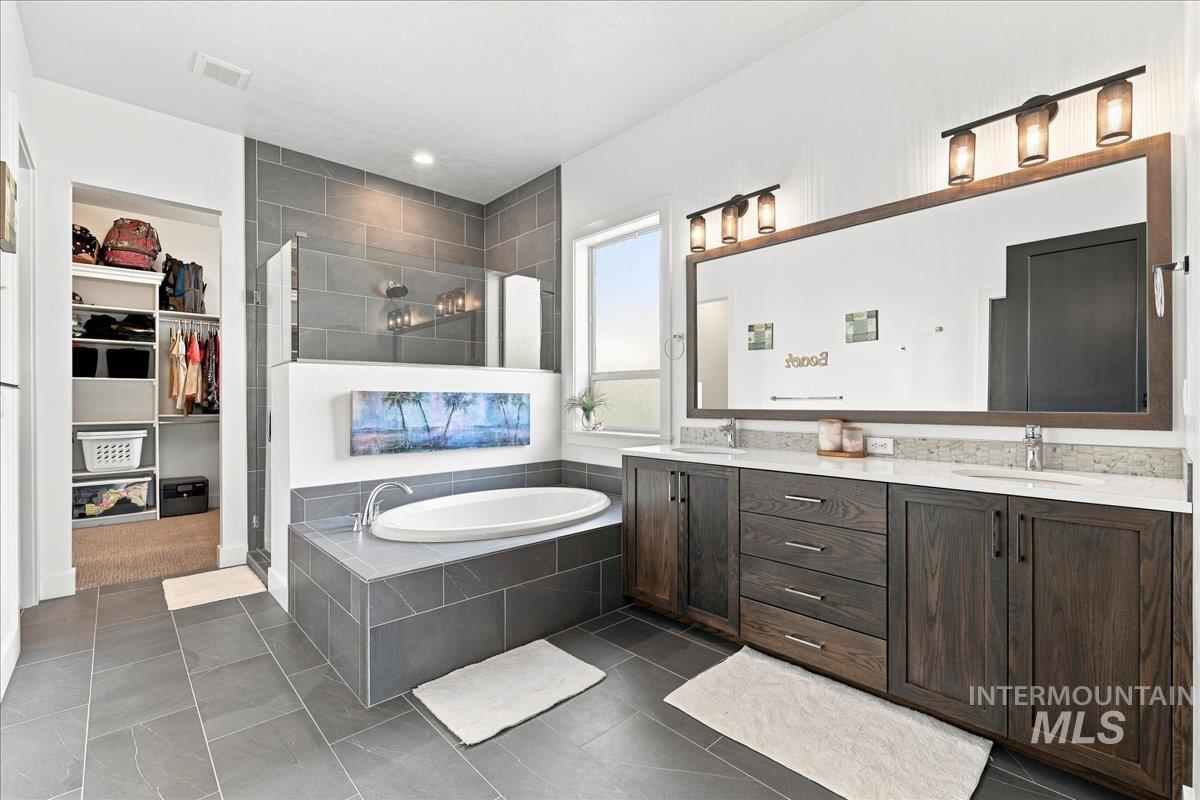 2768 Sawtelle Peak Street, Meridian, Idaho 83642, 4 Bedrooms, 3 Bathrooms, Residential For Sale, Price $885,000, 98998064