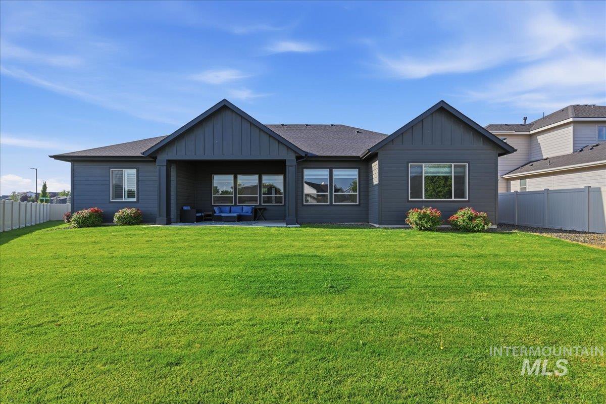 2768 Sawtelle Peak Street, Meridian, Idaho 83642, 4 Bedrooms, 3 Bathrooms, Residential For Sale, Price $885,000, 98998064