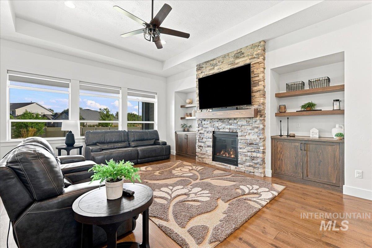 2768 Sawtelle Peak Street, Meridian, Idaho 83642, 4 Bedrooms, 3 Bathrooms, Residential For Sale, Price $885,000, 98998064
