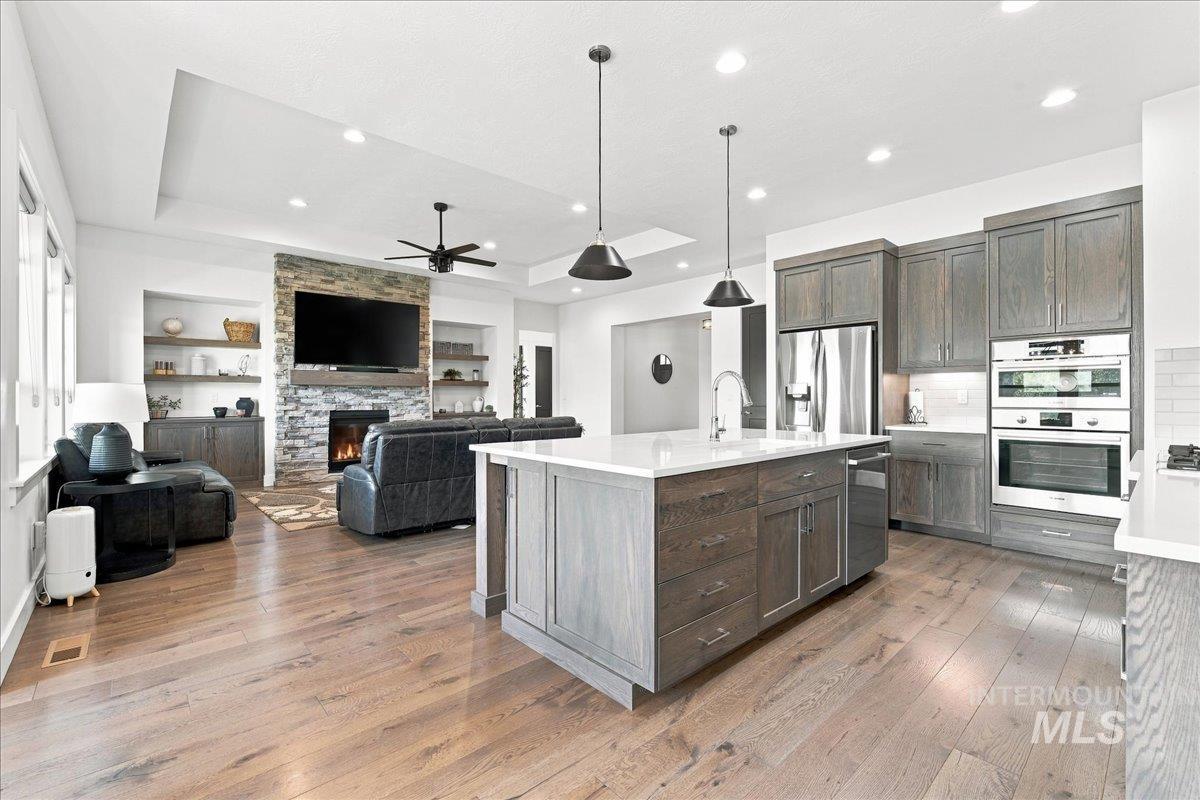 2768 Sawtelle Peak Street, Meridian, Idaho 83642, 4 Bedrooms, 3 Bathrooms, Residential For Sale, Price $885,000, 98998064
