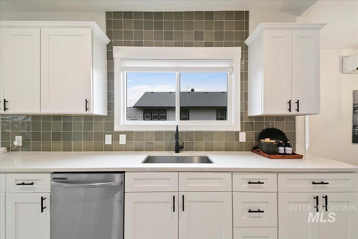 515 S 15th St, Boise, Idaho 83702, 3 Bedrooms, 2.5 Bathrooms, Residential Income For Sale, Price $545,600, 98998066