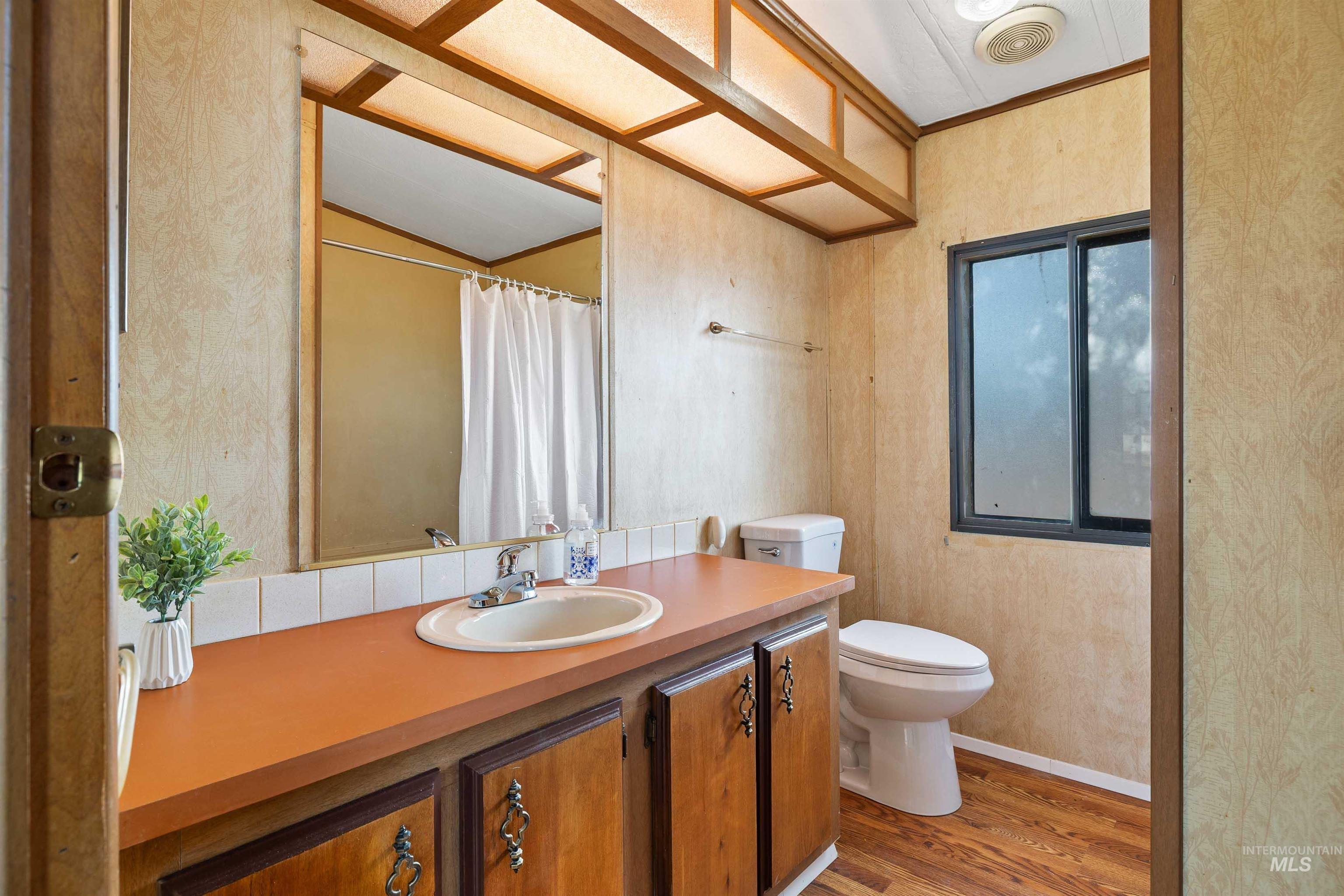 2451 Central Ave., Hollister, Idaho 83301, 3 Bedrooms, 2 Bathrooms, Residential For Sale, Price $210,000, 98998068