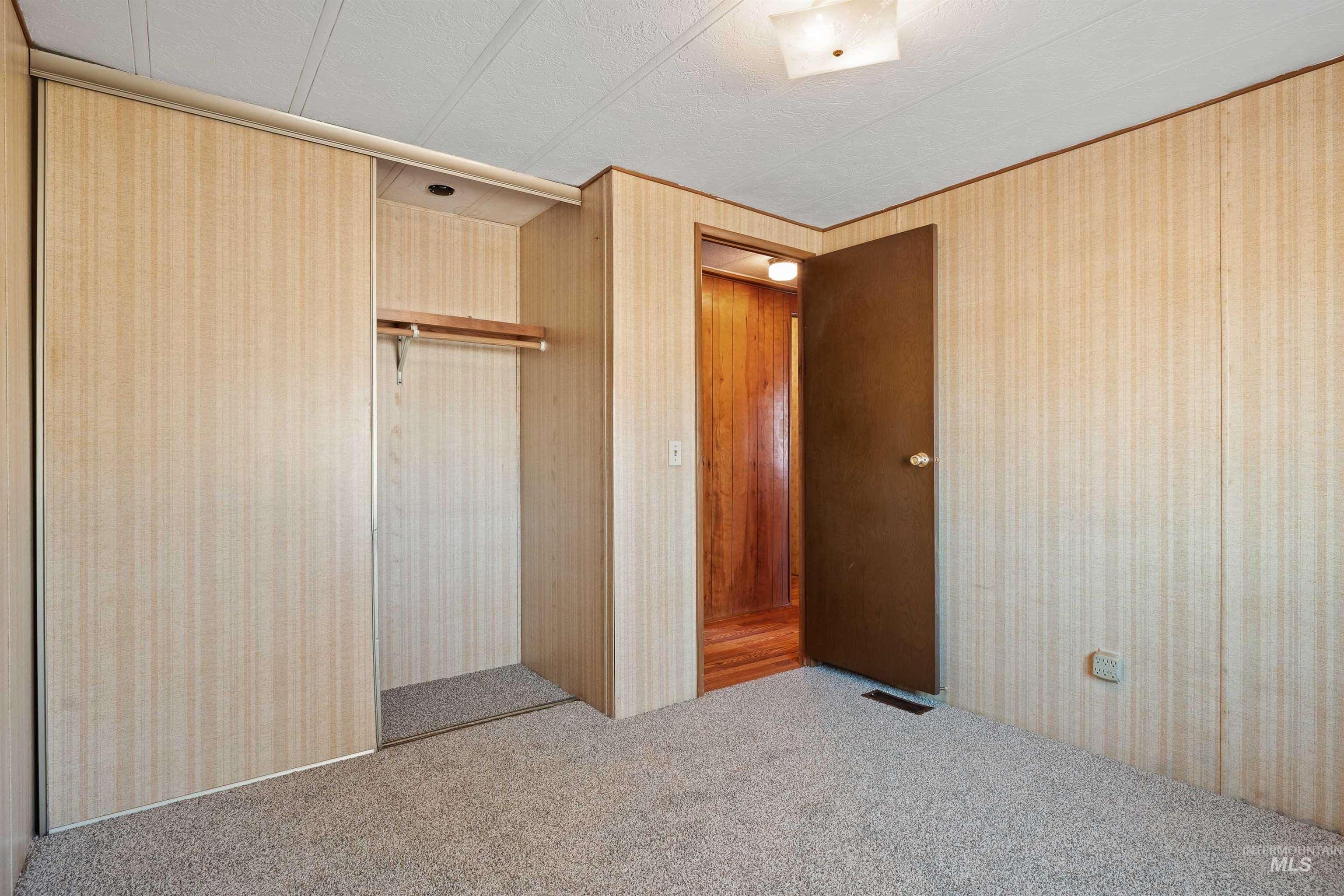 2451 Central Ave., Hollister, Idaho 83301, 3 Bedrooms, 2 Bathrooms, Residential For Sale, Price $210,000, 98998068