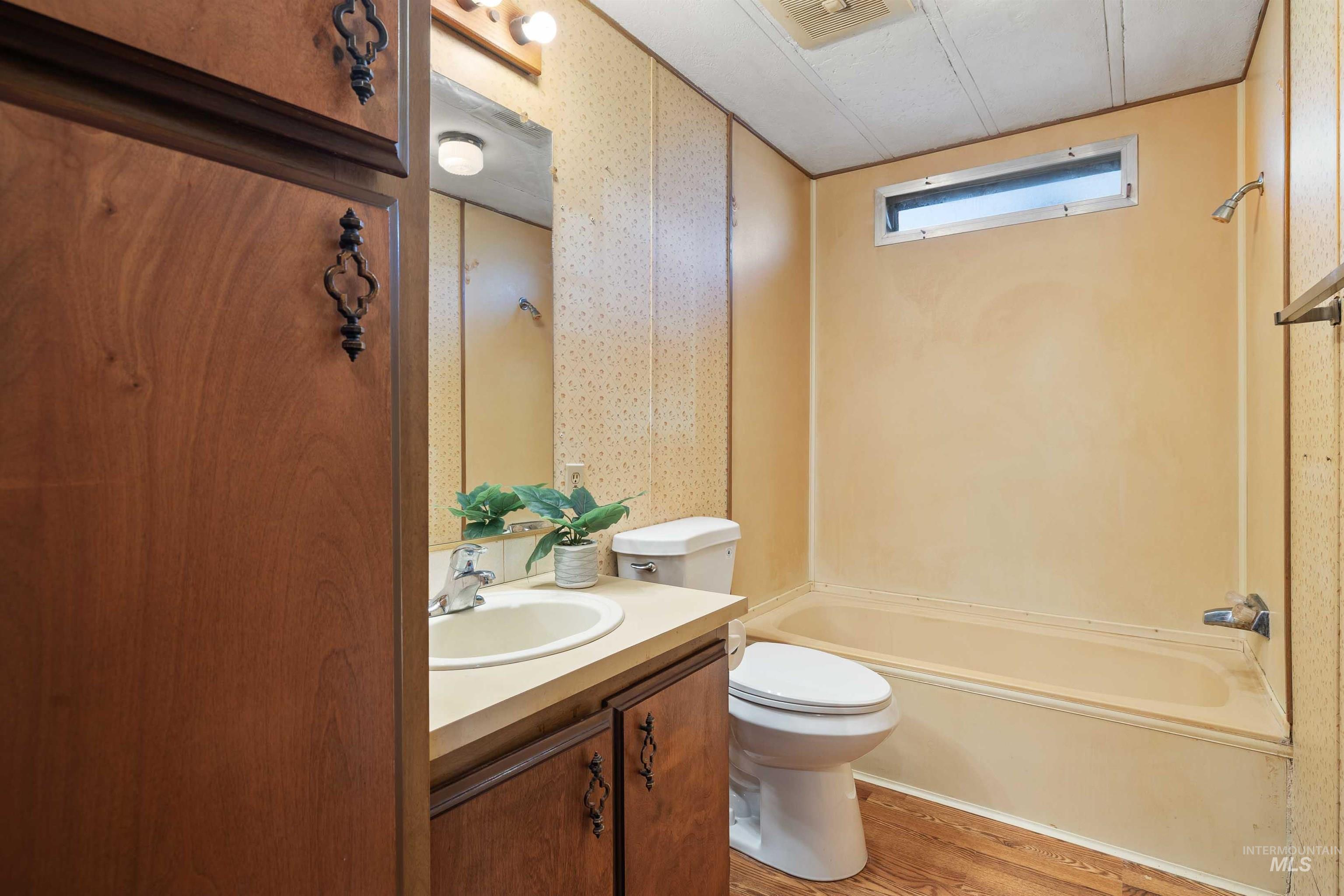 2451 Central Ave., Hollister, Idaho 83301, 3 Bedrooms, 2 Bathrooms, Residential For Sale, Price $210,000, 98998068