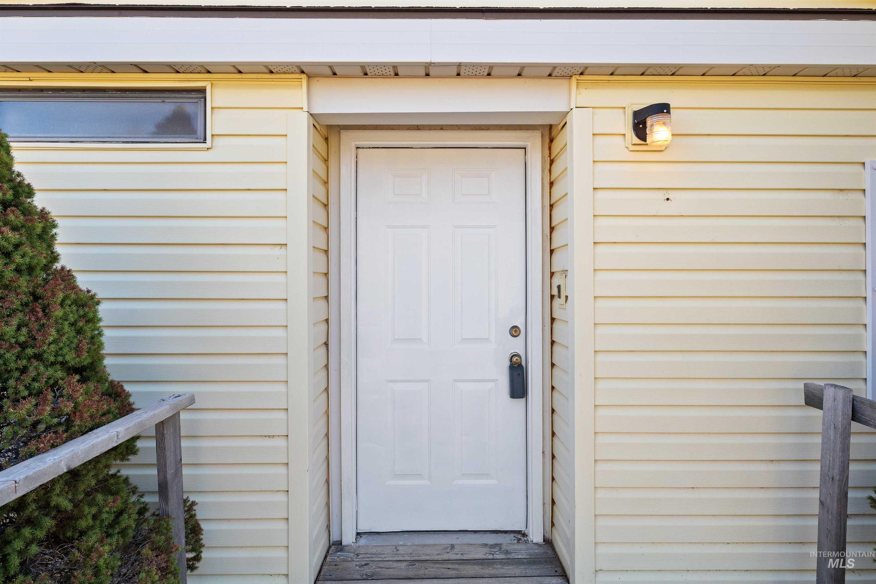 2451 Central Ave., Hollister, Idaho 83301, 3 Bedrooms, 2 Bathrooms, Residential For Sale, Price $210,000, 98998068