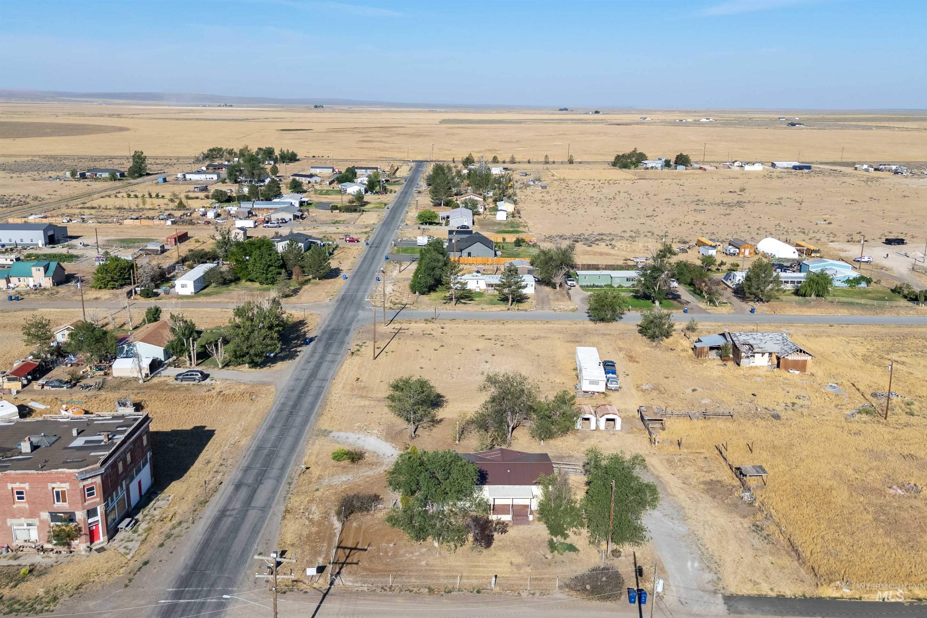 2451 Central Ave., Hollister, Idaho 83301, 3 Bedrooms, 2 Bathrooms, Residential For Sale, Price $210,000, 98998068