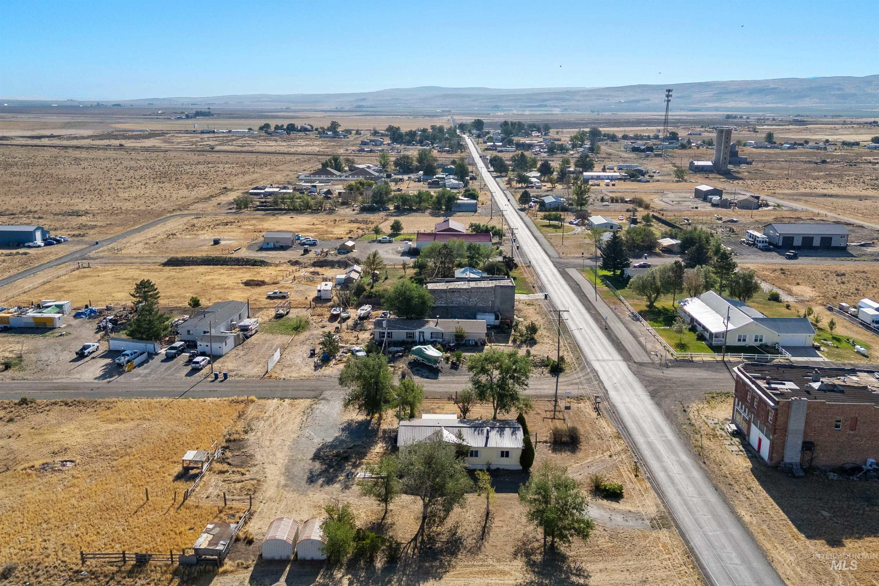 2451 Central Ave., Hollister, Idaho 83301, 3 Bedrooms, 2 Bathrooms, Residential For Sale, Price $210,000, 98998068
