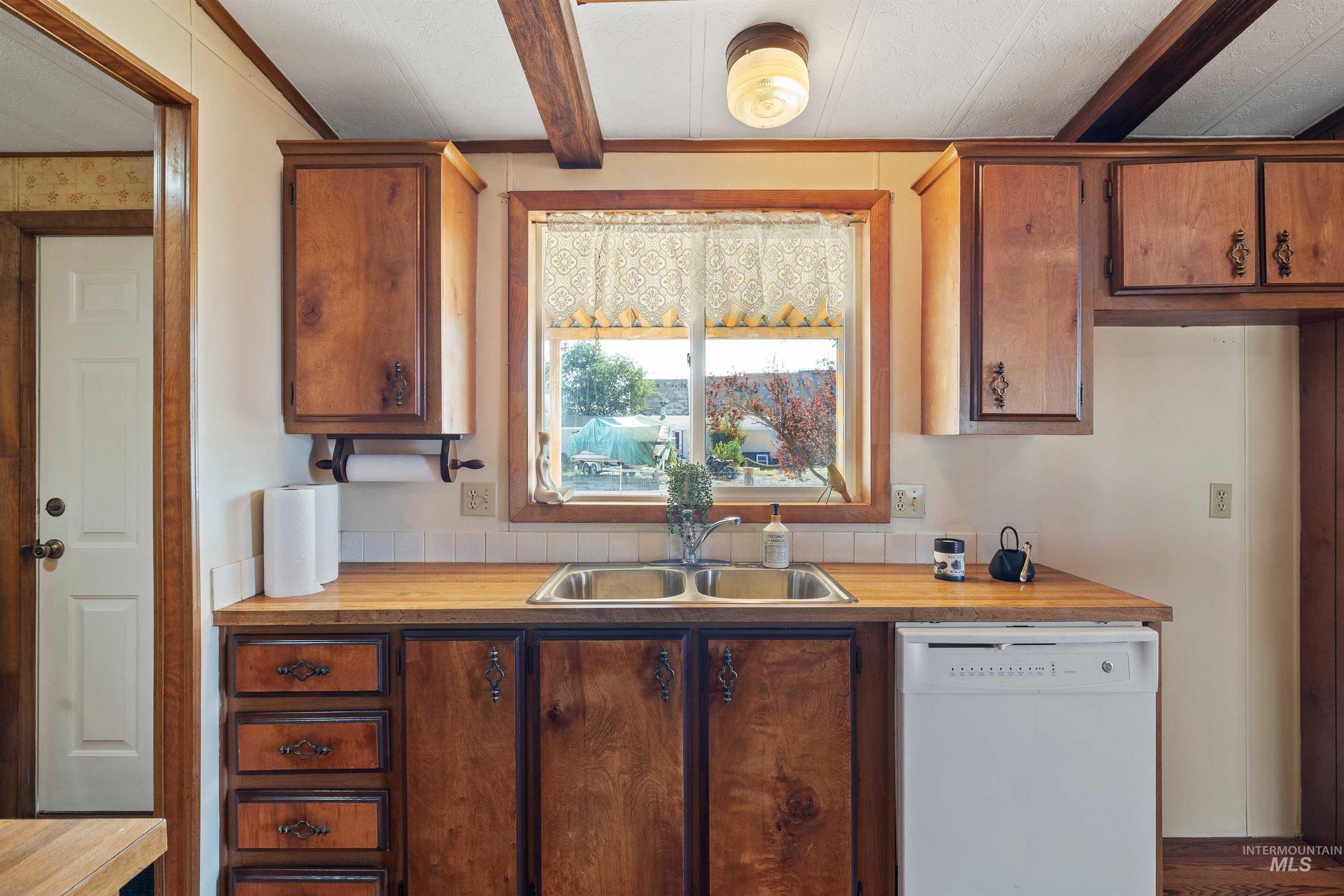 2451 Central Ave., Hollister, Idaho 83301, 3 Bedrooms, 2 Bathrooms, Residential For Sale, Price $210,000, 98998068
