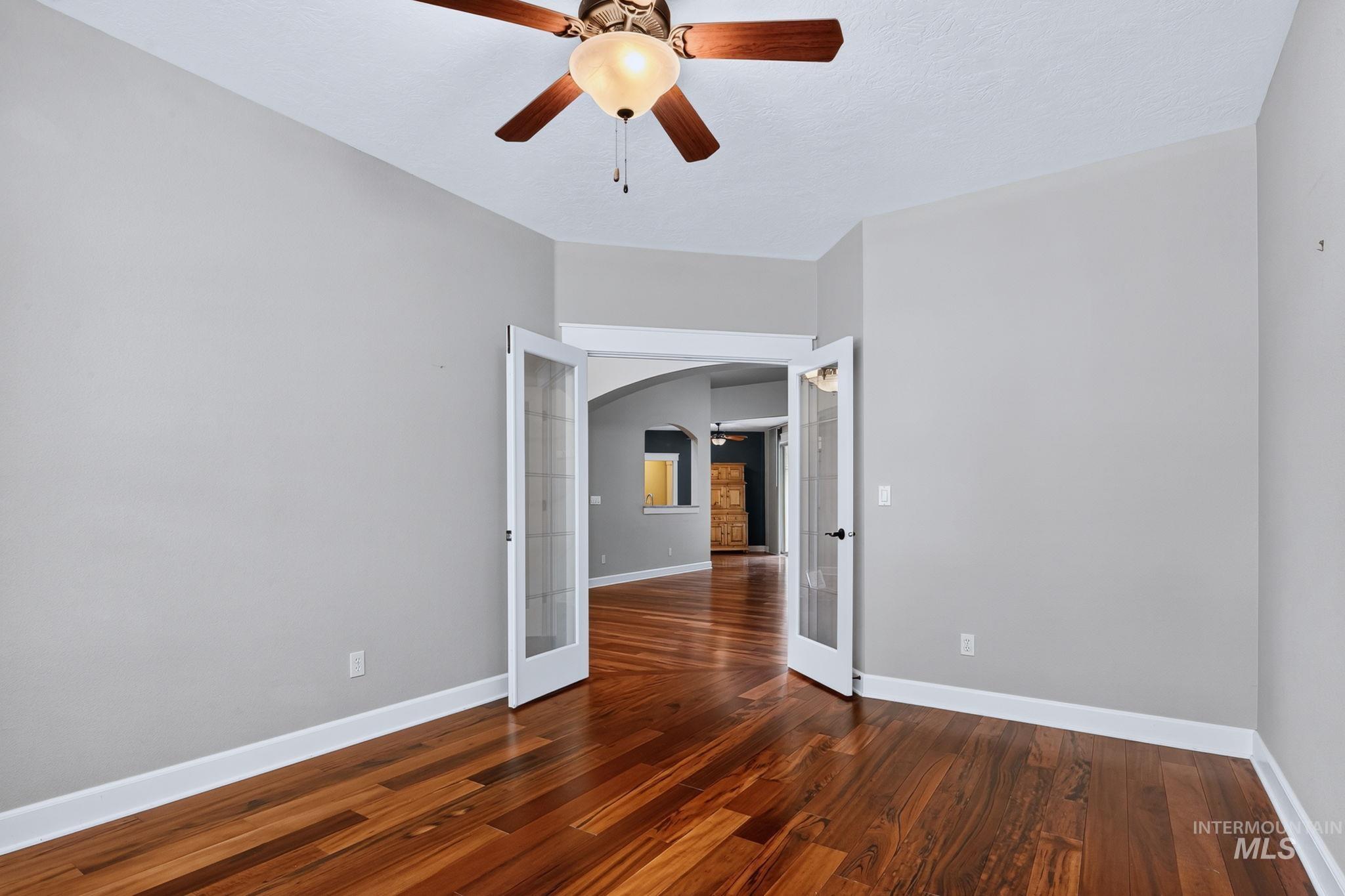 3660 N Colbourne Way, Meridian, Idaho 83646, 3 Bedrooms, 2 Bathrooms, Residential For Sale, Price $629,900,MLS 98998070