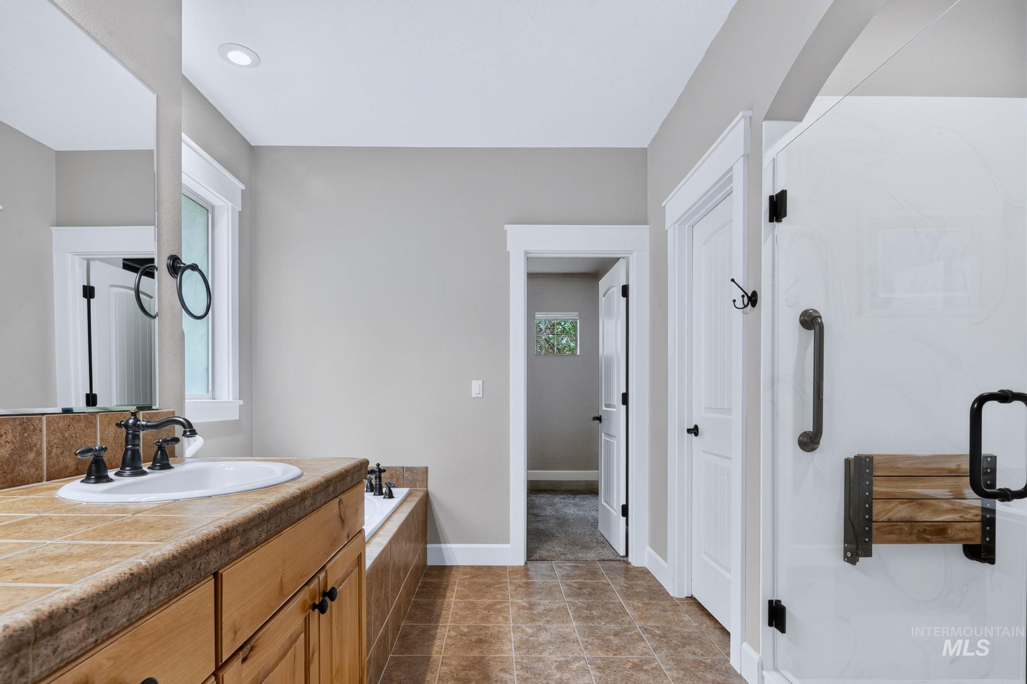 3660 N Colbourne Way, Meridian, Idaho 83646, 3 Bedrooms, 2 Bathrooms, Residential For Sale, Price $629,900,MLS 98998070