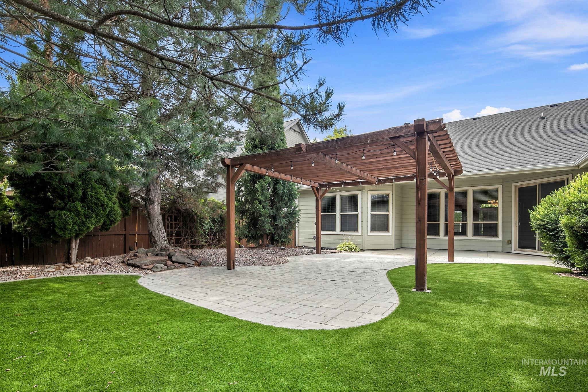 3660 N Colbourne Way, Meridian, Idaho 83646, 3 Bedrooms, 2 Bathrooms, Residential For Sale, Price $629,900,MLS 98998070