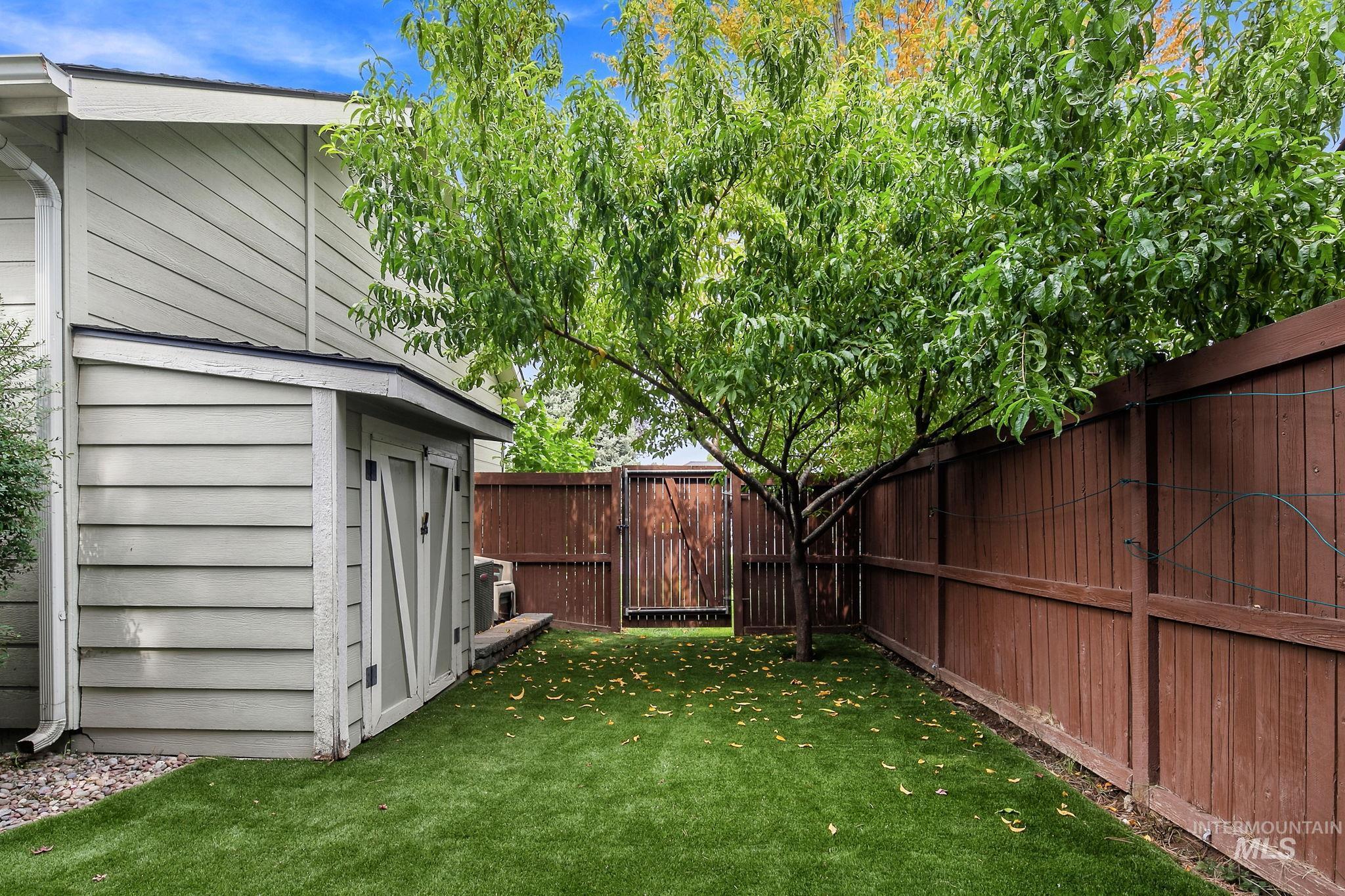 3660 N Colbourne Way, Meridian, Idaho 83646, 3 Bedrooms, 2 Bathrooms, Residential For Sale, Price $629,900,MLS 98998070