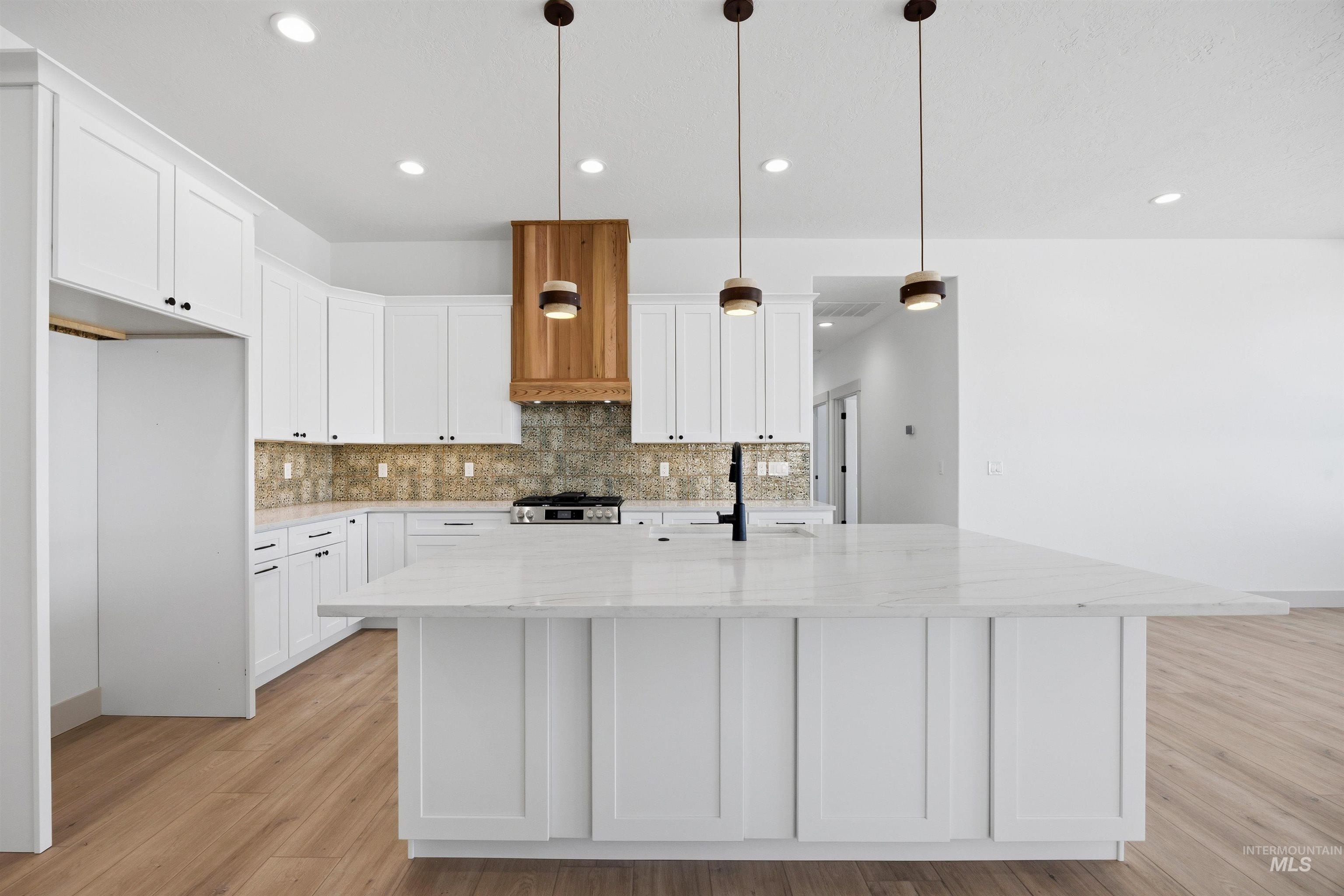 451 W Elaine Ct, Nampa, Idaho 83686, 4 Bedrooms, 3 Bathrooms, Residential For Sale, Price $719,900,MLS 98998075