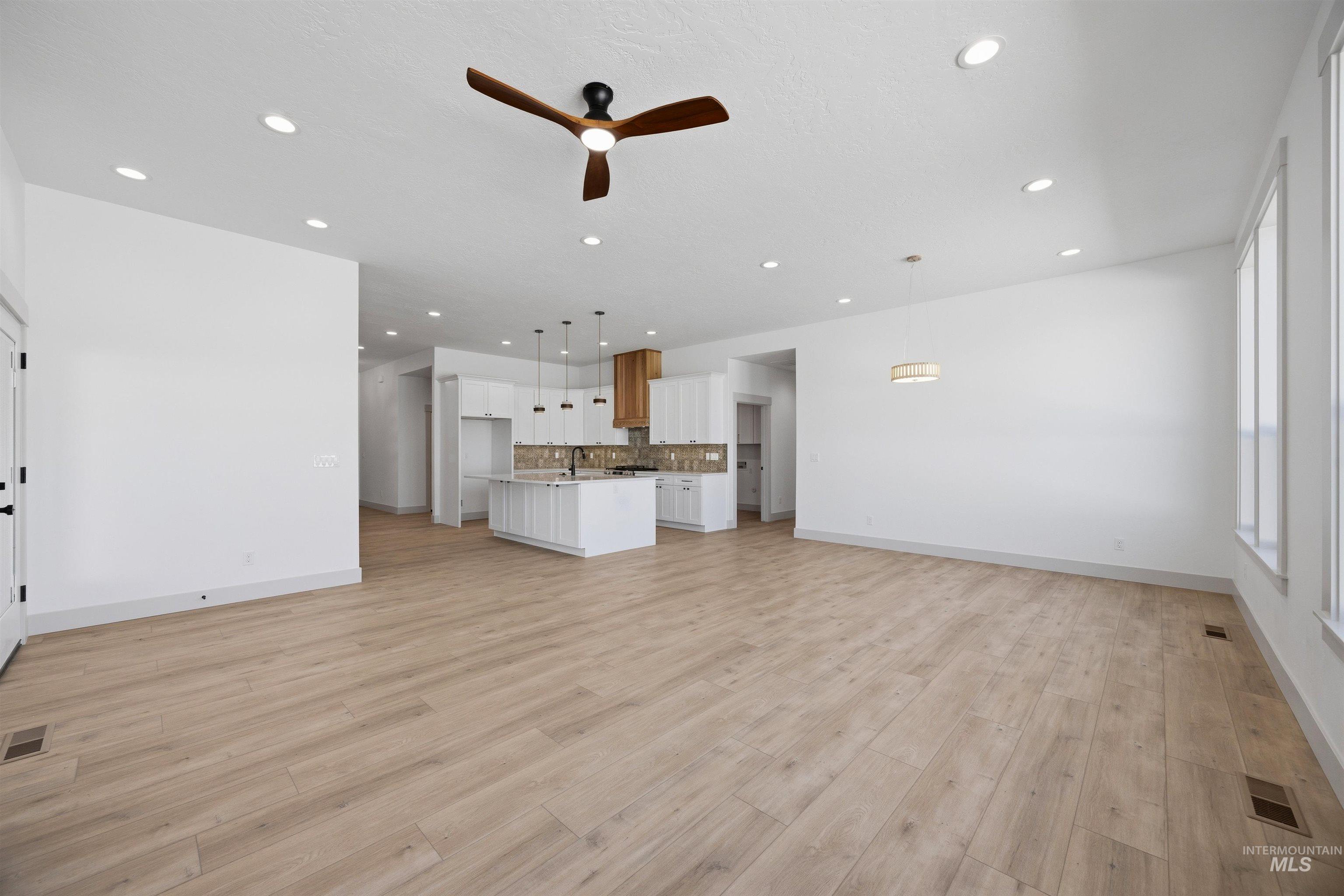451 W Elaine Ct, Nampa, Idaho 83686, 4 Bedrooms, 3 Bathrooms, Residential For Sale, Price $719,900,MLS 98998075