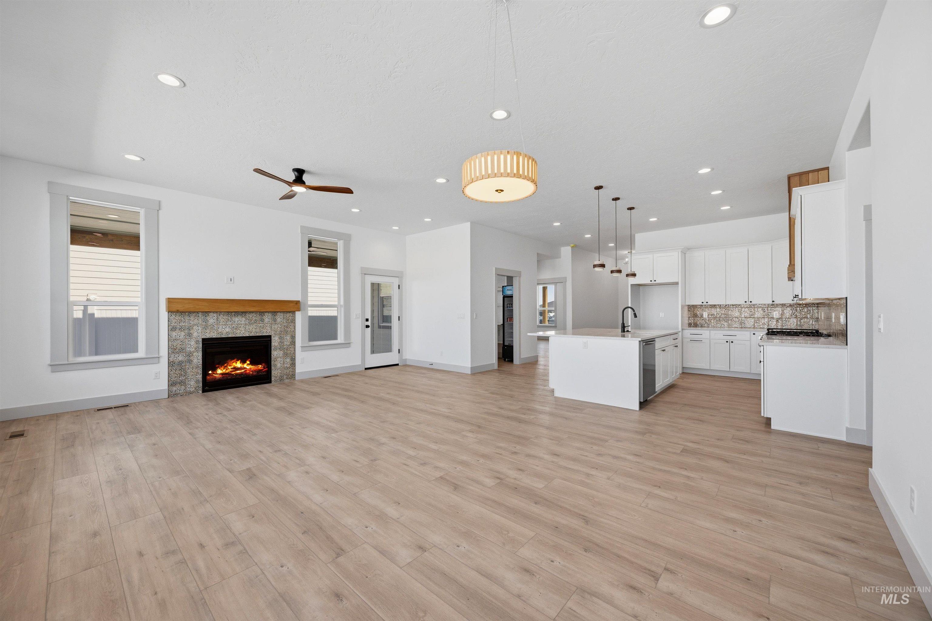 451 W Elaine Ct, Nampa, Idaho 83686, 4 Bedrooms, 3 Bathrooms, Residential For Sale, Price $719,900,MLS 98998075