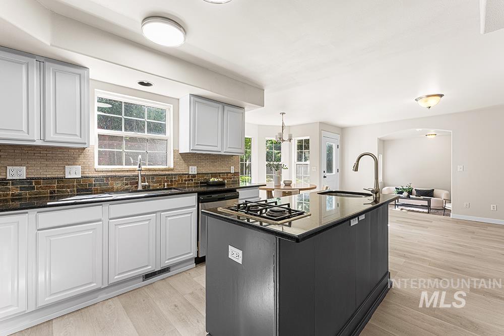 3510 N North St, Boise, Idaho 83703, 4 Bedrooms, 3.5 Bathrooms, Residential For Sale, Price $725,000,MLS 98998076