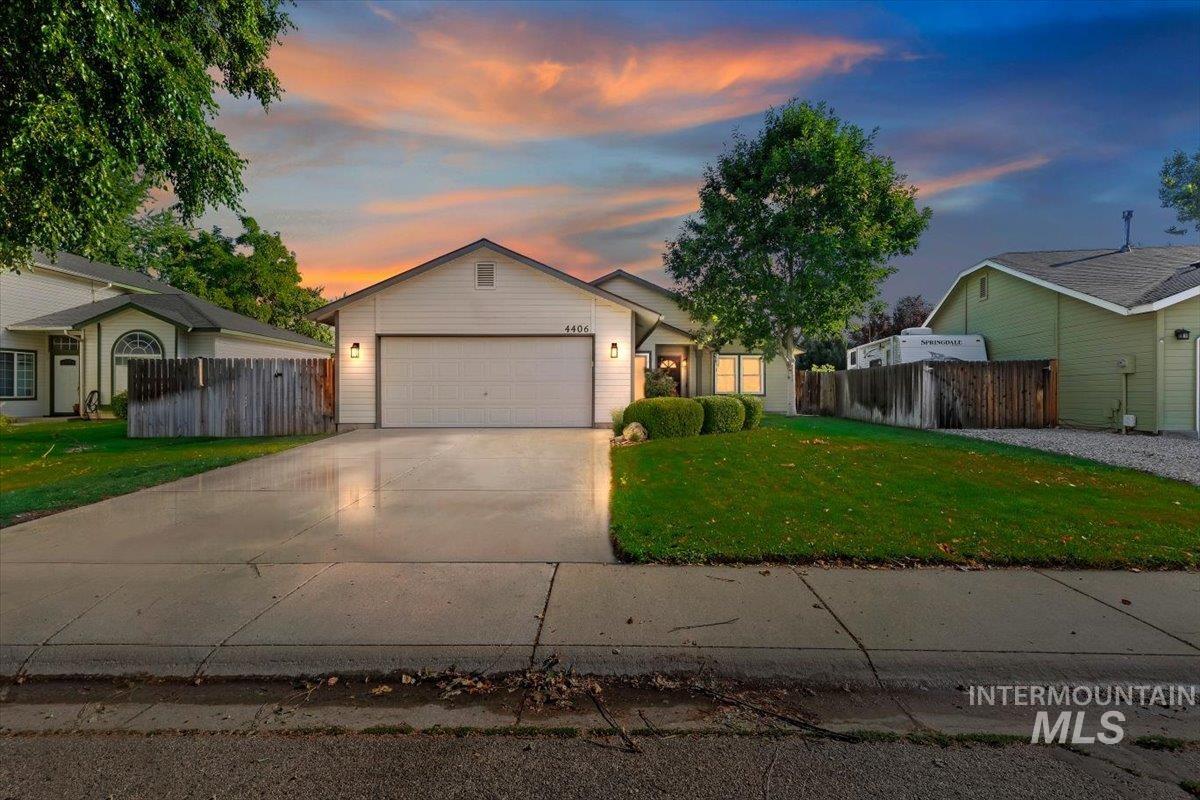 4406 S Timridge Way, Boise, Idaho 83716, 3 Bedrooms, 2 Bathrooms, Residential For Sale, Price $510,000,MLS 98998078