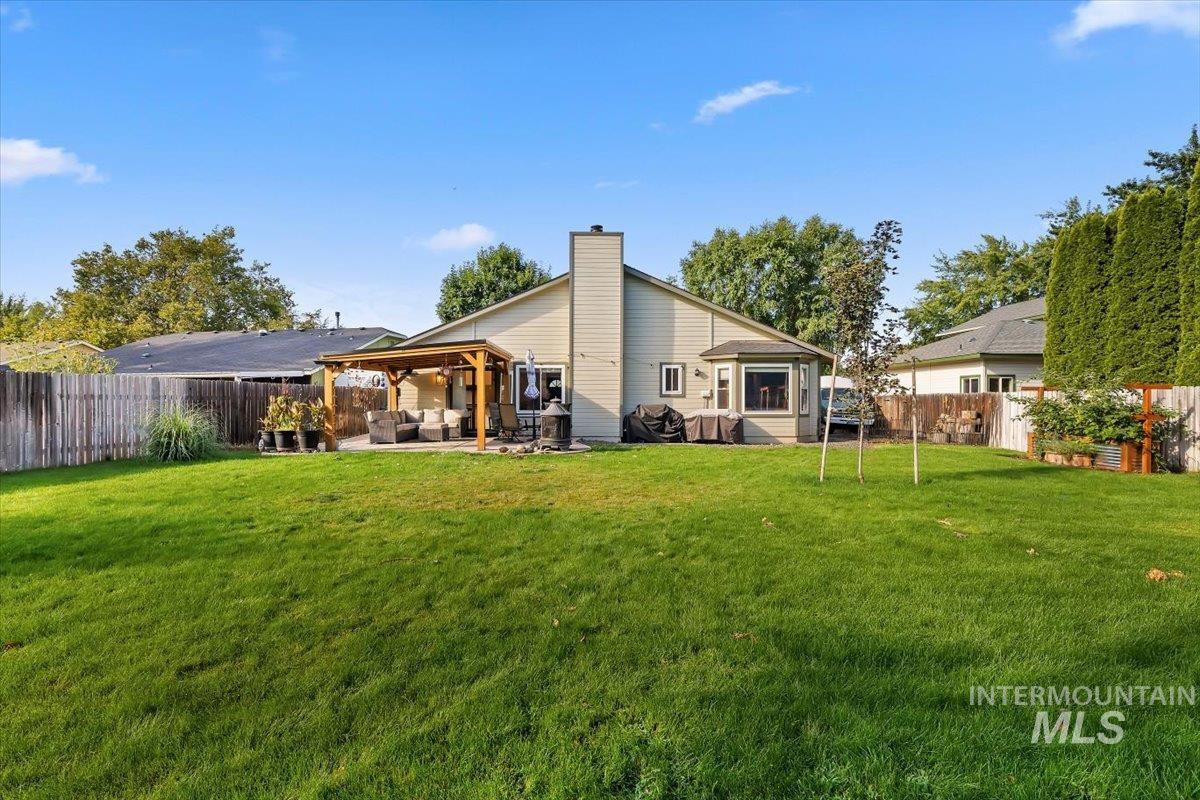 4406 S Timridge Way, Boise, Idaho 83716, 3 Bedrooms, 2 Bathrooms, Residential For Sale, Price $510,000,MLS 98998078