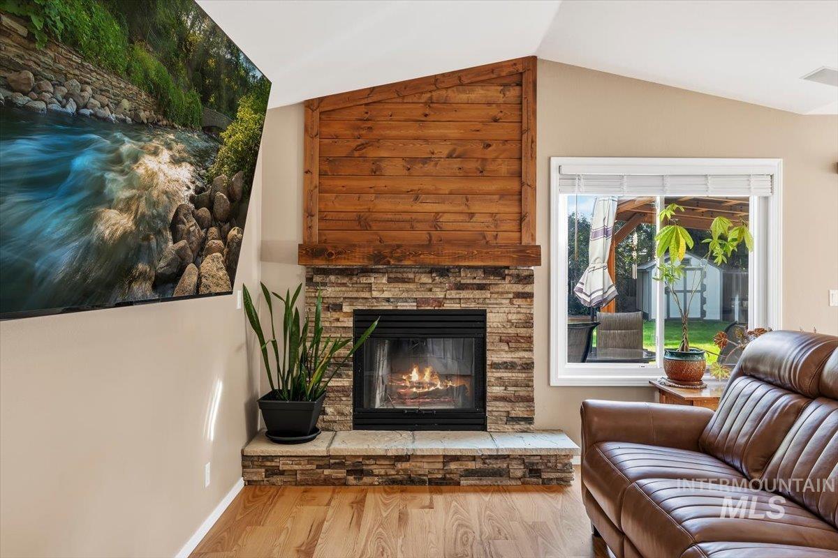 4406 S Timridge Way, Boise, Idaho 83716, 3 Bedrooms, 2 Bathrooms, Residential For Sale, Price $510,000,MLS 98998078