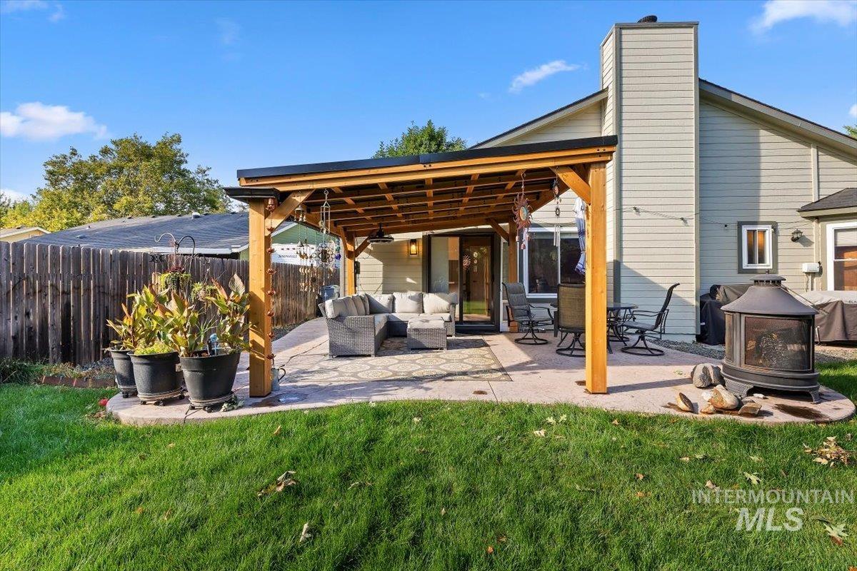 4406 S Timridge Way, Boise, Idaho 83716, 3 Bedrooms, 2 Bathrooms, Residential For Sale, Price $510,000,MLS 98998078