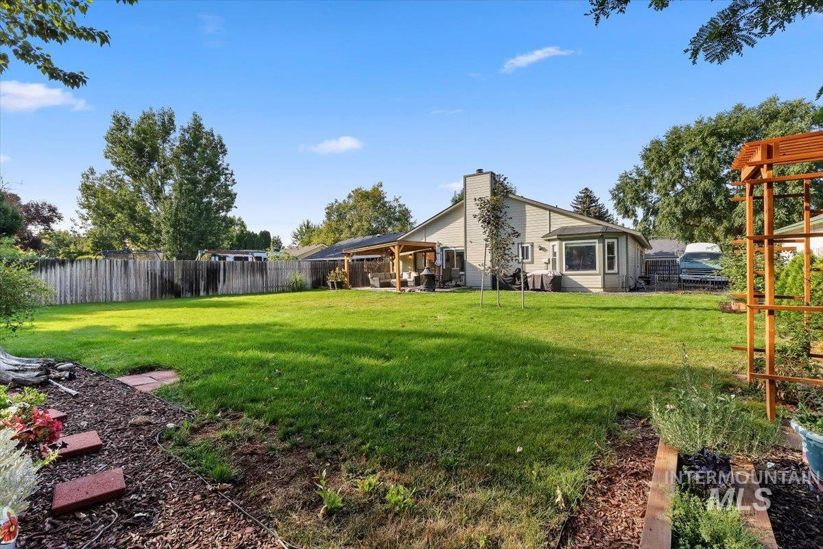 4406 S Timridge Way, Boise, Idaho 83716, 3 Bedrooms, 2 Bathrooms, Residential For Sale, Price $510,000,MLS 98998078