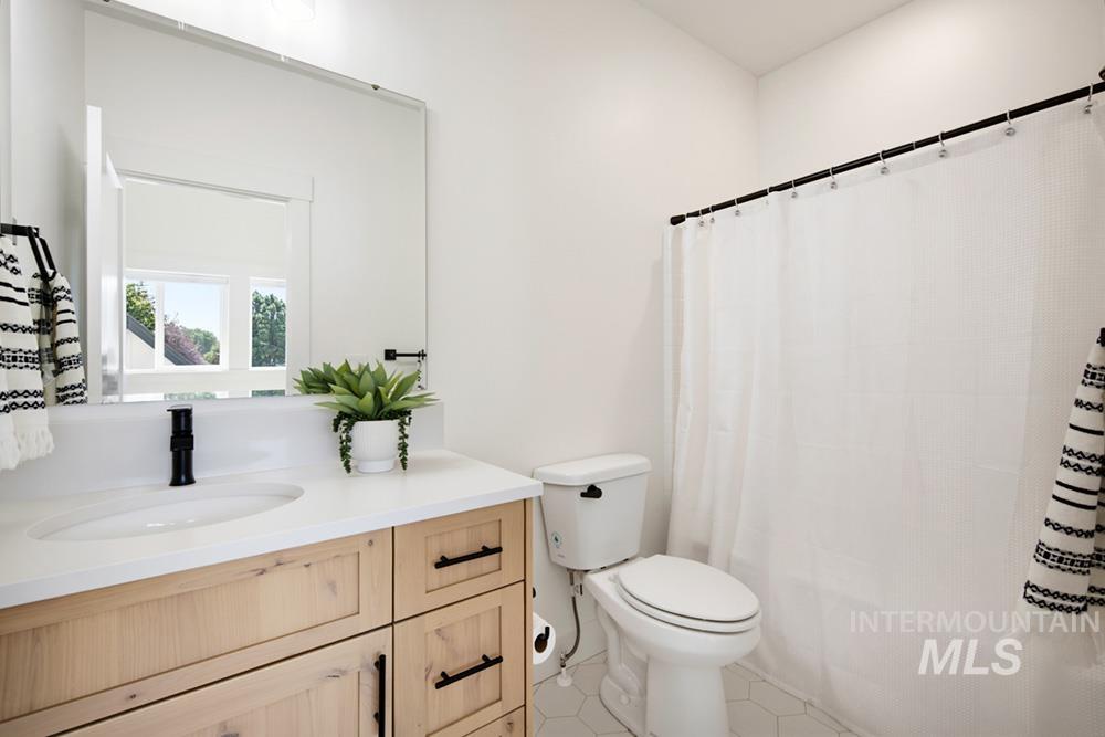 237 W Highland St, Boise, Idaho 83706, 2 Bedrooms, 2.5 Bathrooms, Residential For Sale, Price $565,000,MLS 98998079