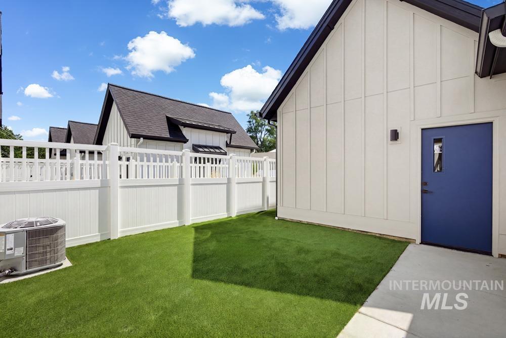 237 W Highland St, Boise, Idaho 83706, 2 Bedrooms, 2.5 Bathrooms, Residential For Sale, Price $565,000,MLS 98998079