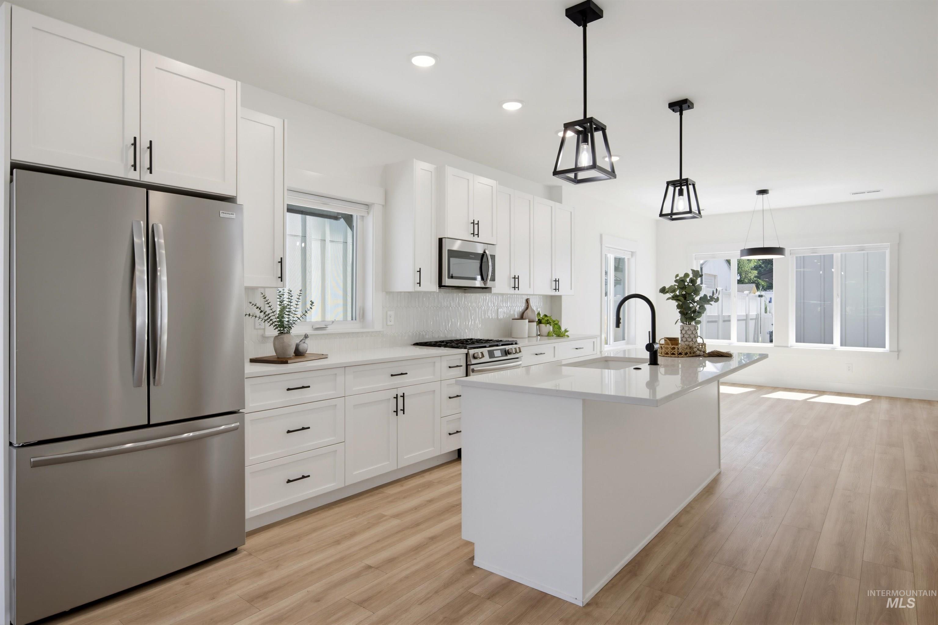 237 W Highland St, Boise, Idaho 83706, 2 Bedrooms, 2.5 Bathrooms, Residential For Sale, Price $565,000,MLS 98998079