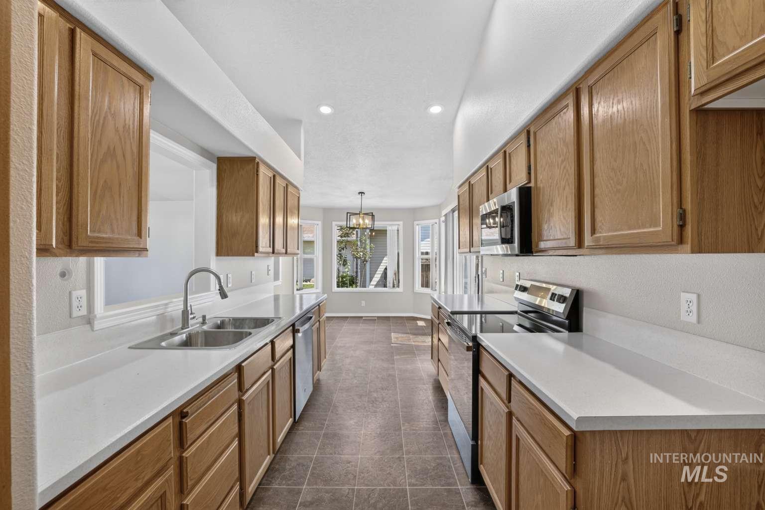 12705 W Audi Ct, Boise, Idaho 83713, 3 Bedrooms, 2 Bathrooms, Residential For Sale, Price $450,000,MLS 98998080