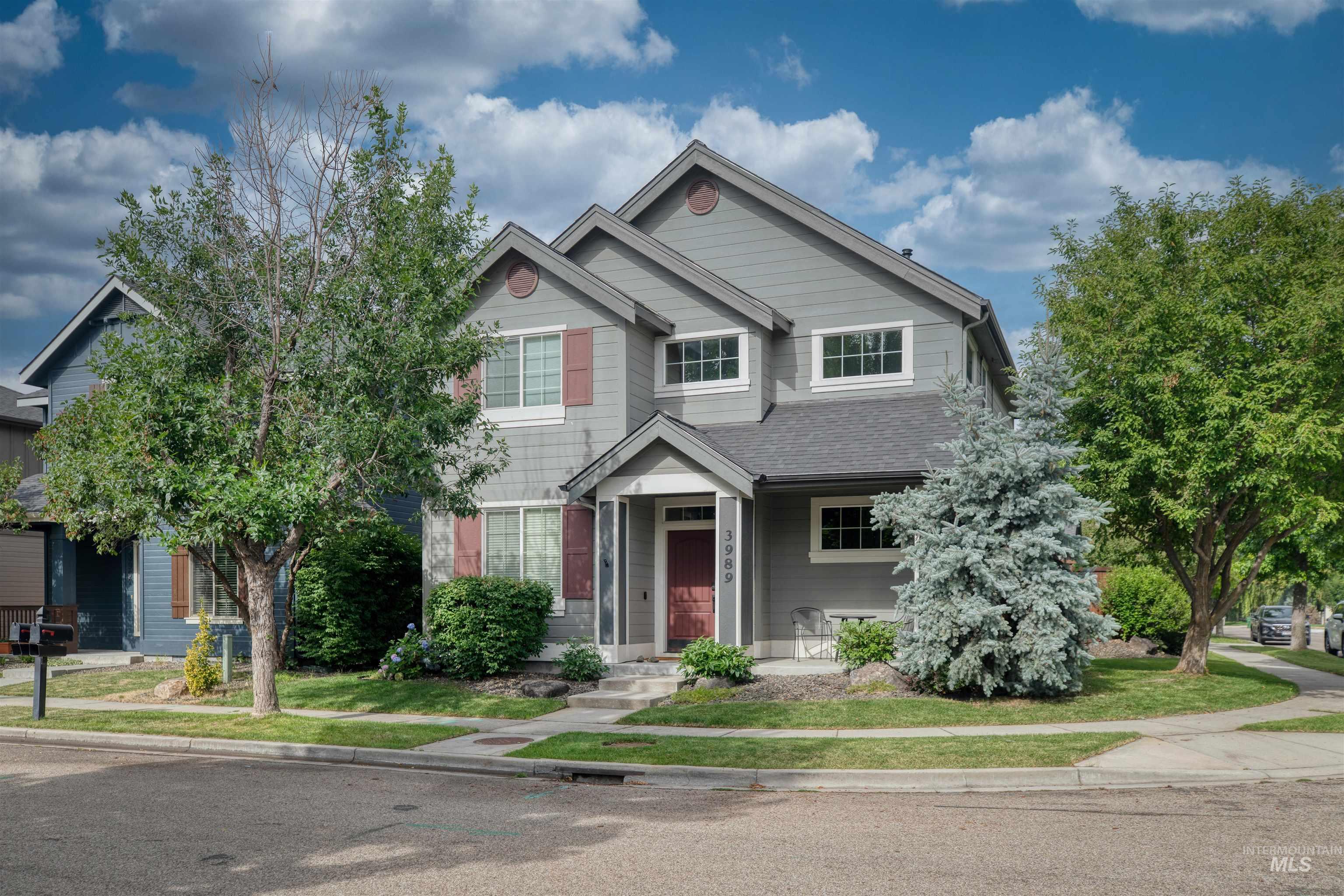 3989 N Park Crossing Ave, Meridian, Idaho 83646, 3 Bedrooms, 2.5 Bathrooms, Residential For Sale, Price $494,900,MLS 98998081