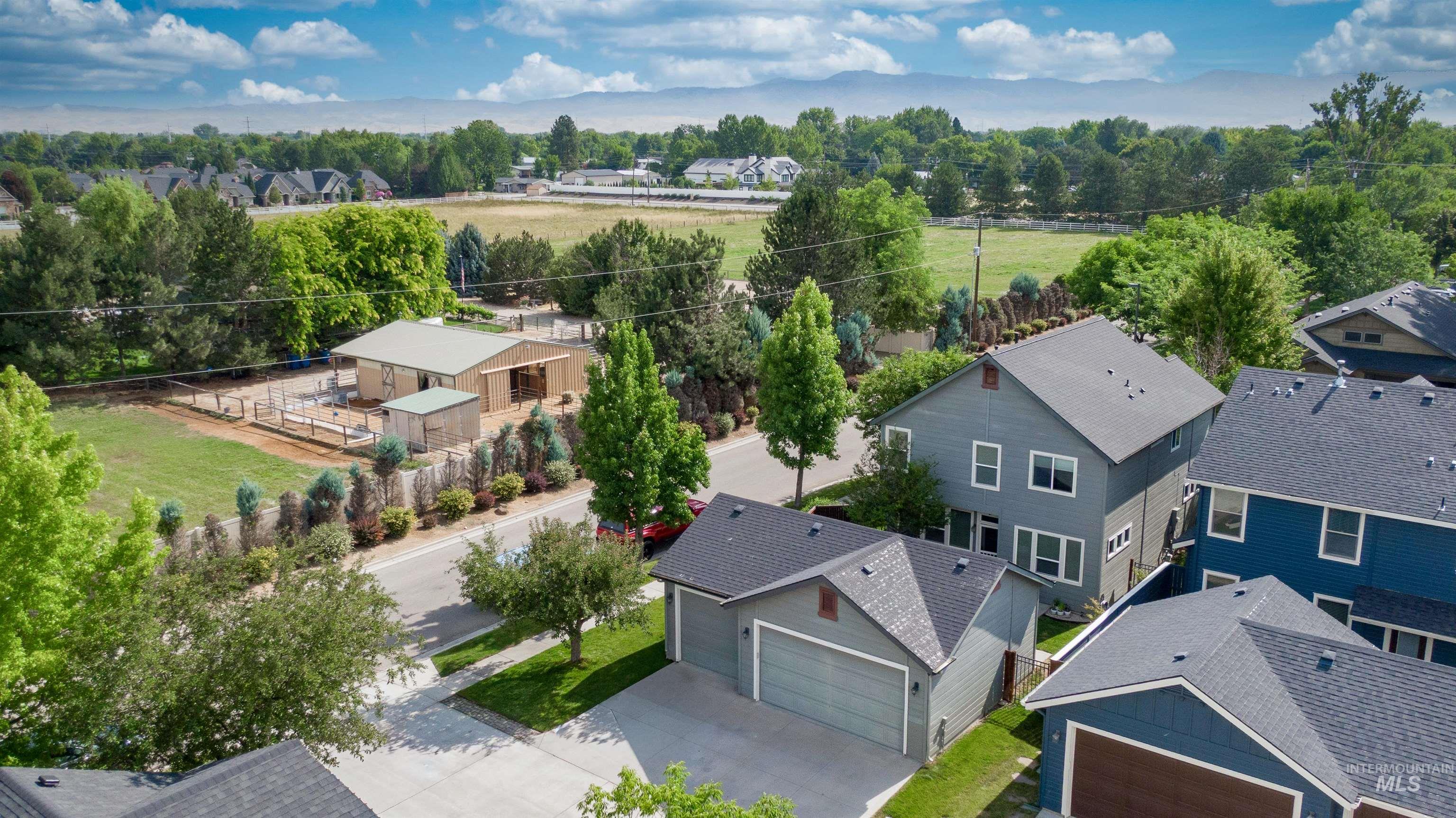 3989 N Park Crossing Ave, Meridian, Idaho 83646, 3 Bedrooms, 2.5 Bathrooms, Residential For Sale, Price $494,900,MLS 98998081