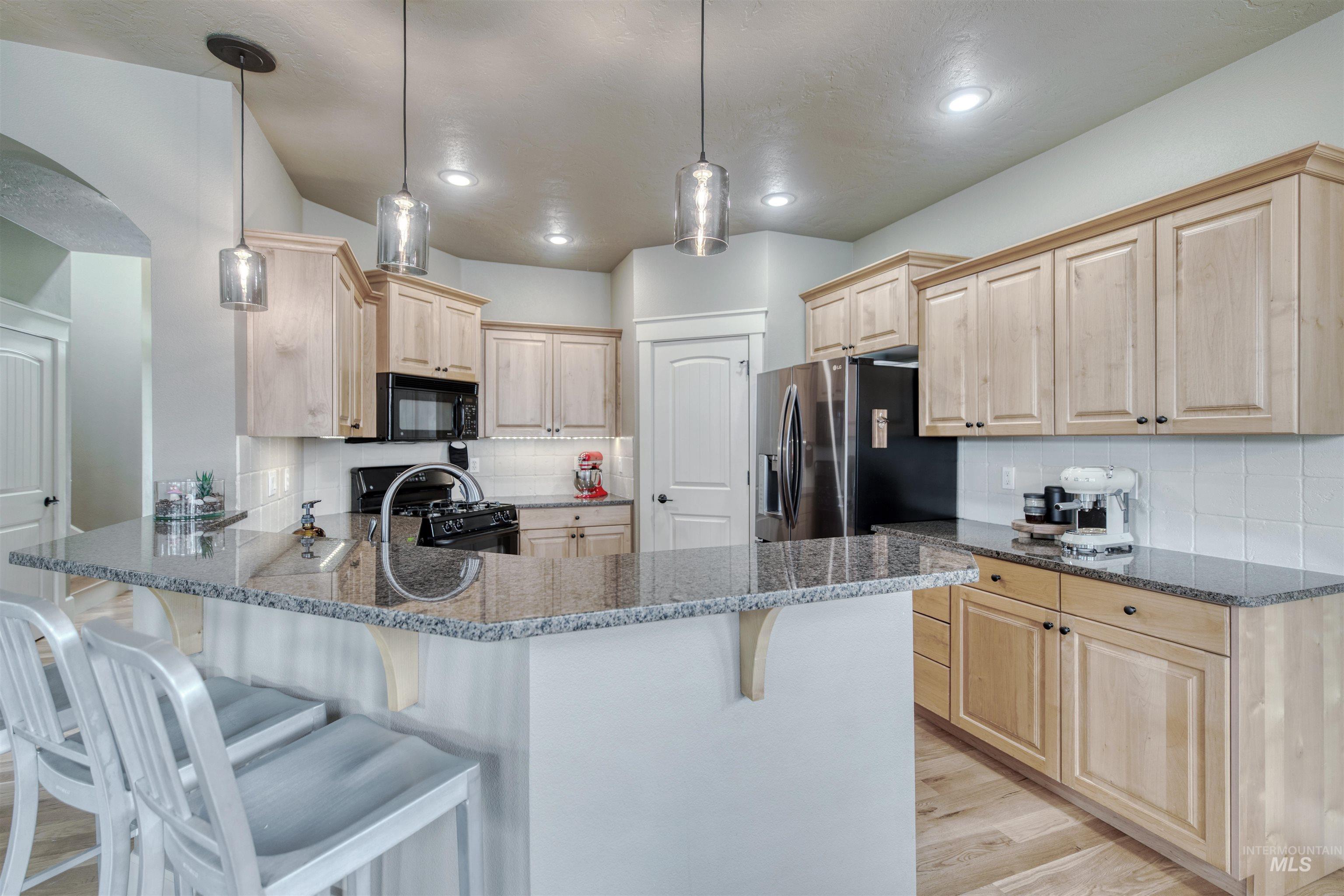 3989 N Park Crossing Ave, Meridian, Idaho 83646, 3 Bedrooms, 2.5 Bathrooms, Residential For Sale, Price $494,900,MLS 98998081