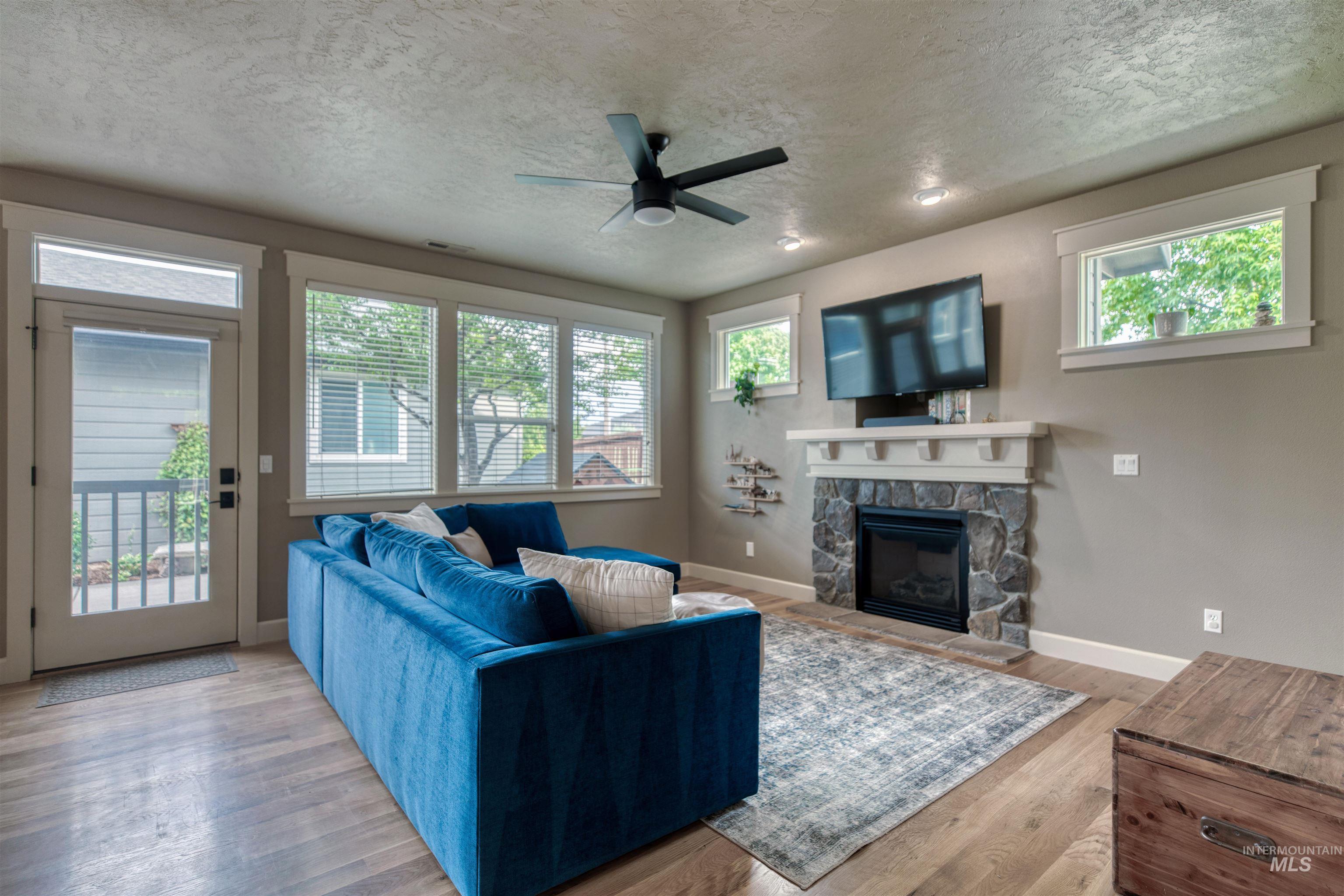 3989 N Park Crossing Ave, Meridian, Idaho 83646, 3 Bedrooms, 2.5 Bathrooms, Residential For Sale, Price $494,900,MLS 98998081