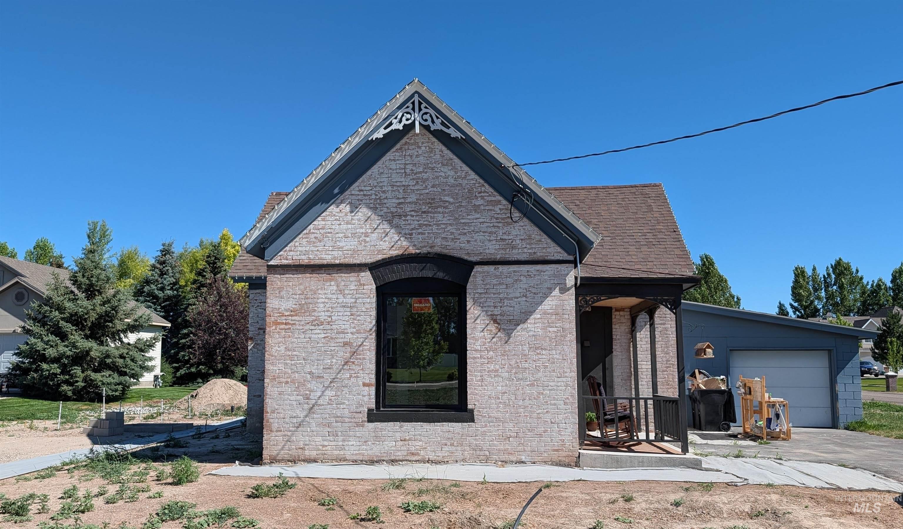 4949 E 41 N, Idaho Falls, Idaho 83401, 2 Bedrooms, 1 Bathroom, Residential For Sale, Price $289,900,MLS 98998084