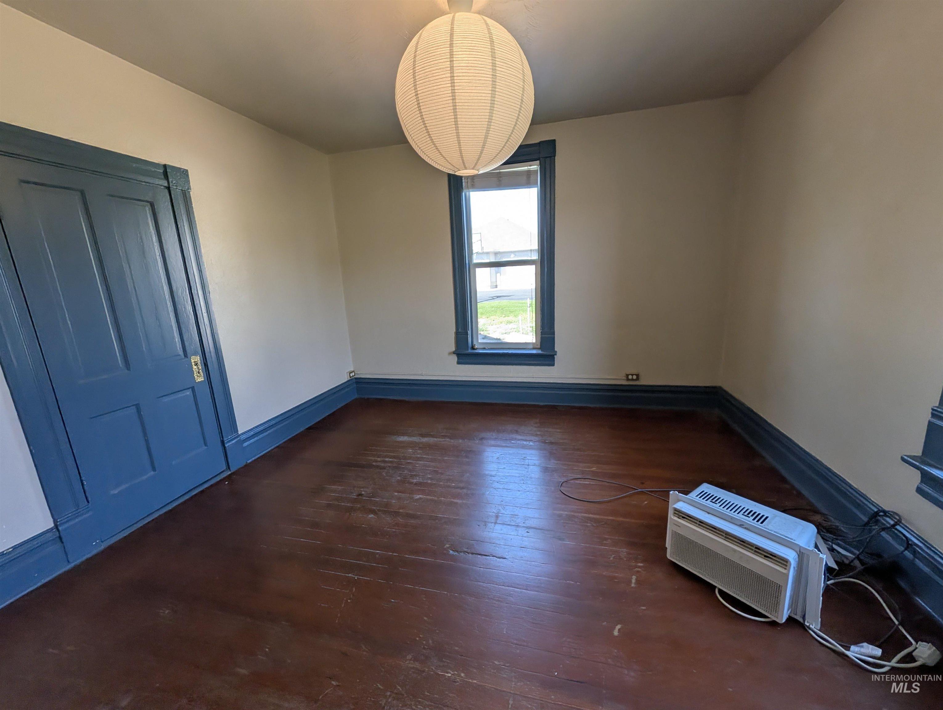 4949 E 41 N, Idaho Falls, Idaho 83401, 2 Bedrooms, 1 Bathroom, Residential For Sale, Price $289,900,MLS 98998084