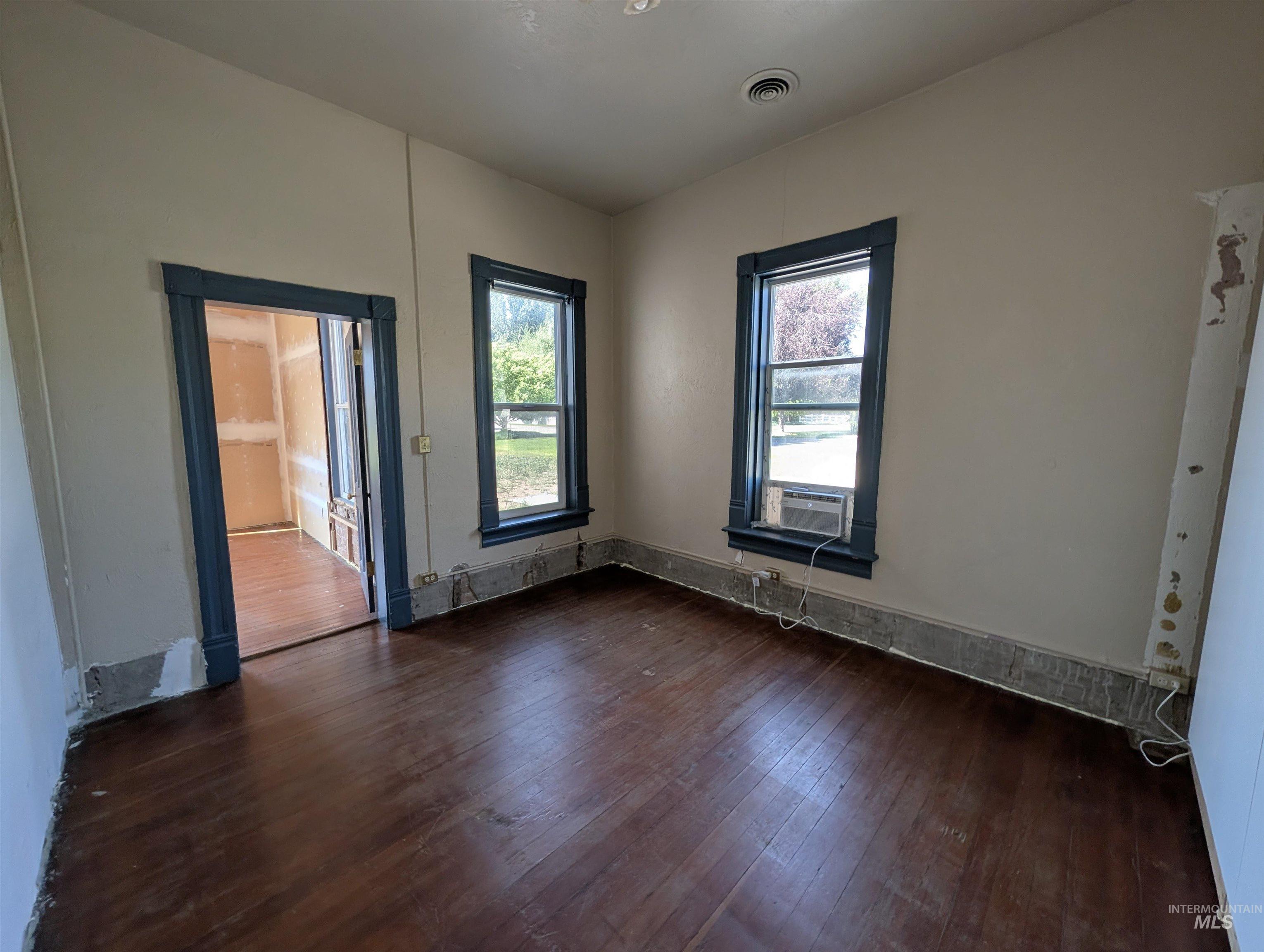 4949 E 41 N, Idaho Falls, Idaho 83401, 2 Bedrooms, 1 Bathroom, Residential For Sale, Price $289,900,MLS 98998084