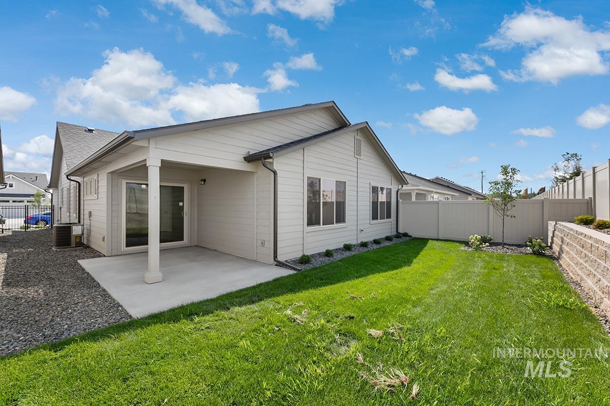 1688 E Hadler St., Meridian, Idaho 83642, 3 Bedrooms, 2 Bathrooms, Residential For Sale, Price $477,800, 98998086