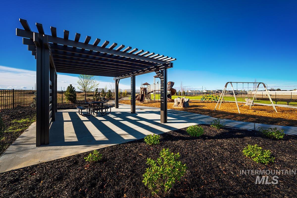 1688 E Hadler St., Meridian, Idaho 83642, 3 Bedrooms, 2 Bathrooms, Residential For Sale, Price $477,800, 98998086
