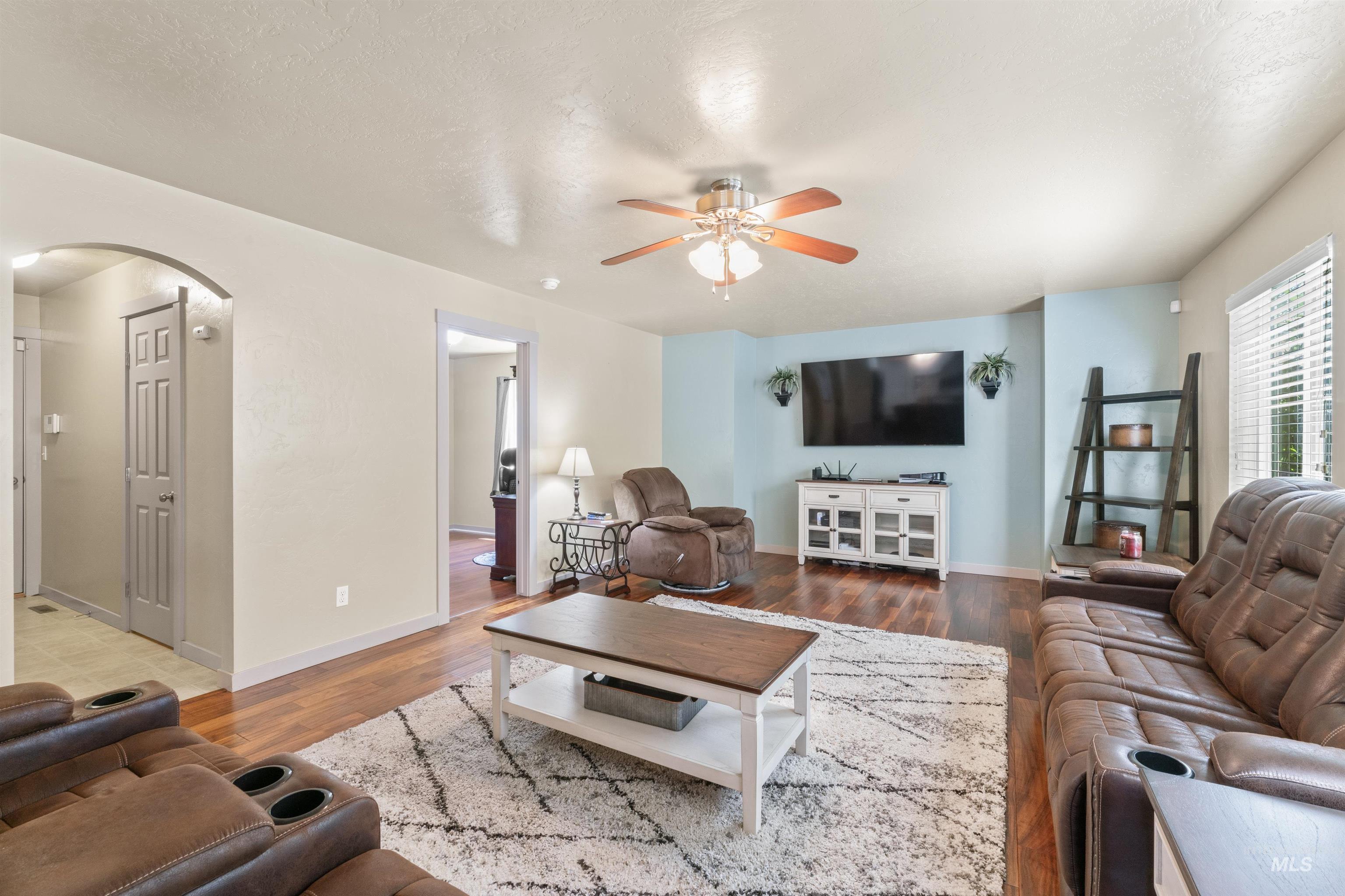 4521 W Quaker Ridge Drive, Meridian, Idaho 83646, 4 Bedrooms, 2.5 Bathrooms, Residential For Sale, Price $519,900,MLS 98998087