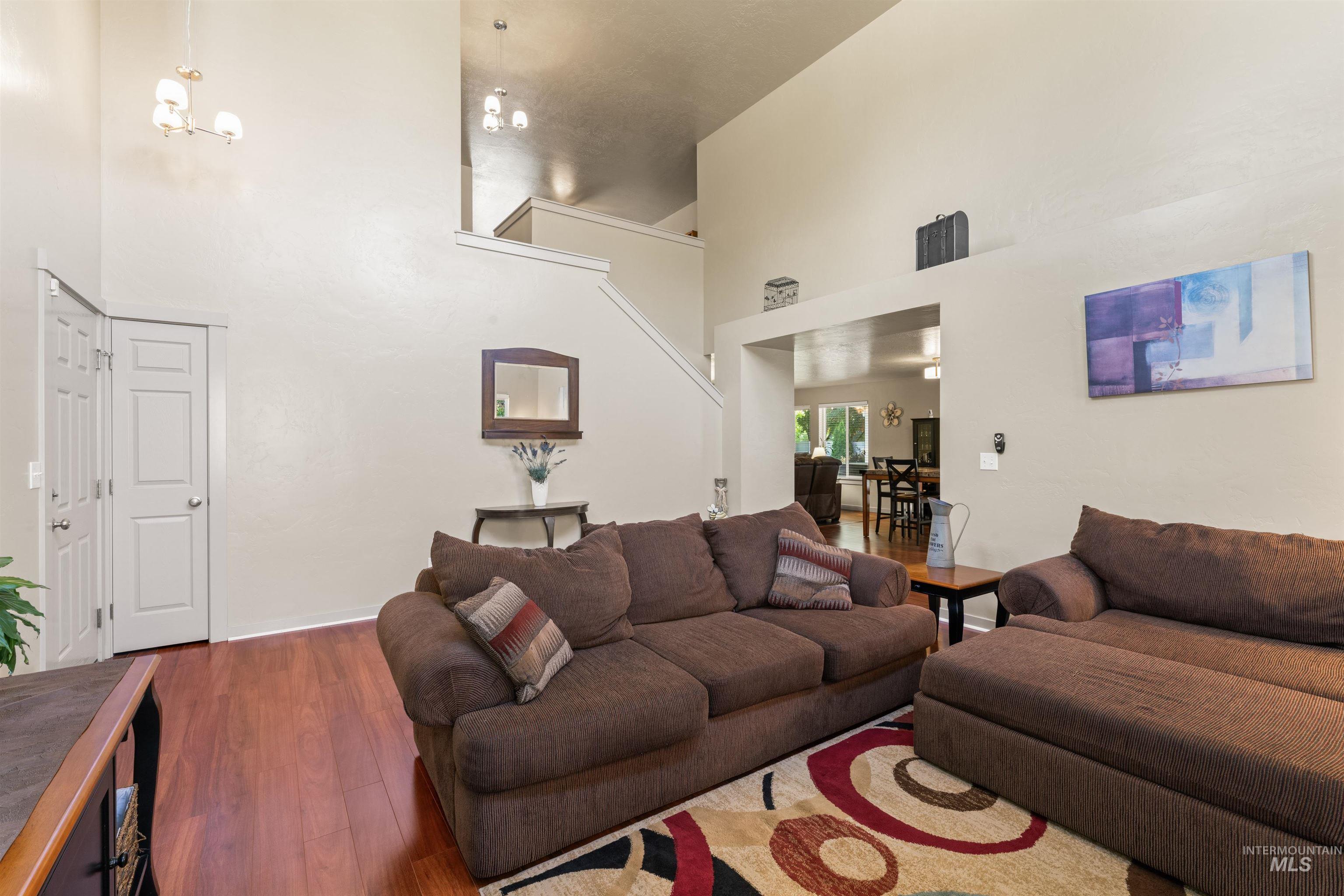 4521 W Quaker Ridge Drive, Meridian, Idaho 83646, 4 Bedrooms, 2.5 Bathrooms, Residential For Sale, Price $519,900,MLS 98998087