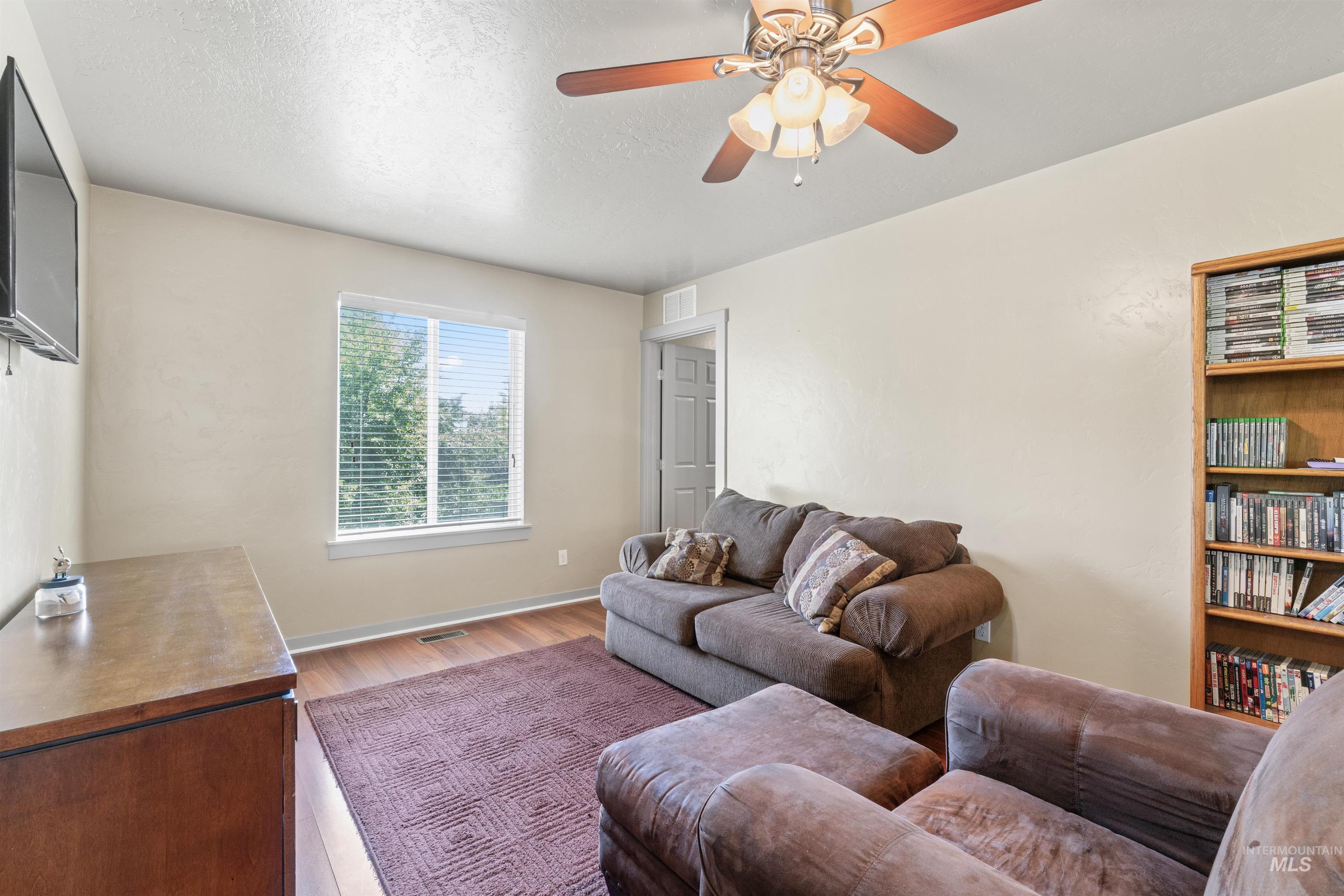 4521 W Quaker Ridge Drive, Meridian, Idaho 83646, 4 Bedrooms, 2.5 Bathrooms, Residential For Sale, Price $519,900,MLS 98998087