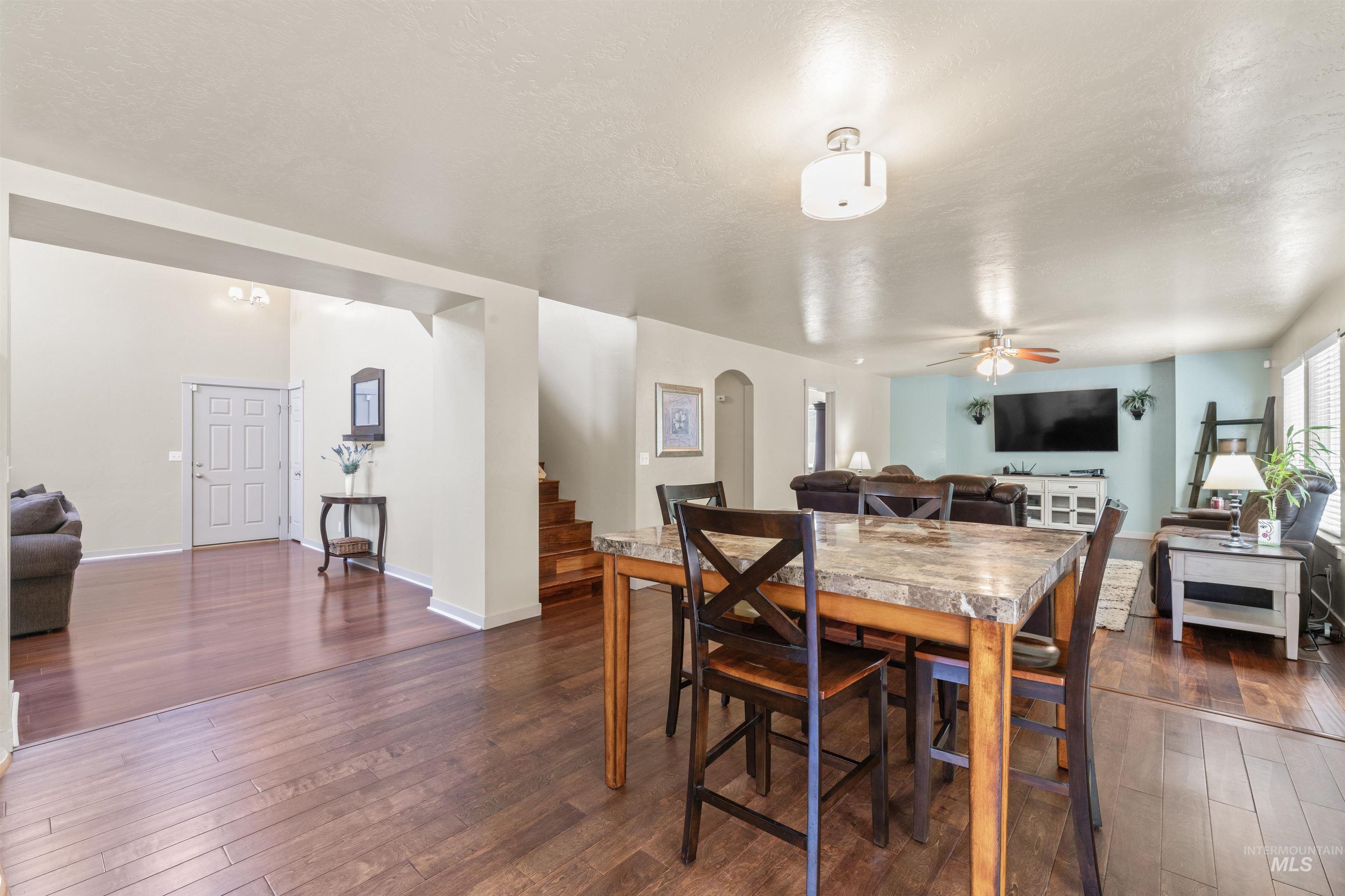 4521 W Quaker Ridge Drive, Meridian, Idaho 83646, 4 Bedrooms, 2.5 Bathrooms, Residential For Sale, Price $519,900,MLS 98998087