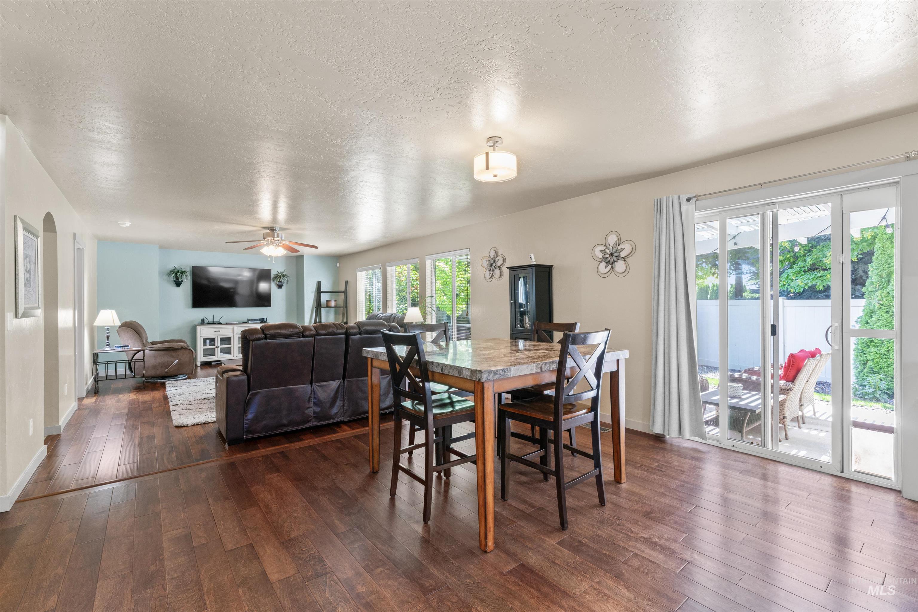 4521 W Quaker Ridge Drive, Meridian, Idaho 83646, 4 Bedrooms, 2.5 Bathrooms, Residential For Sale, Price $519,900,MLS 98998087
