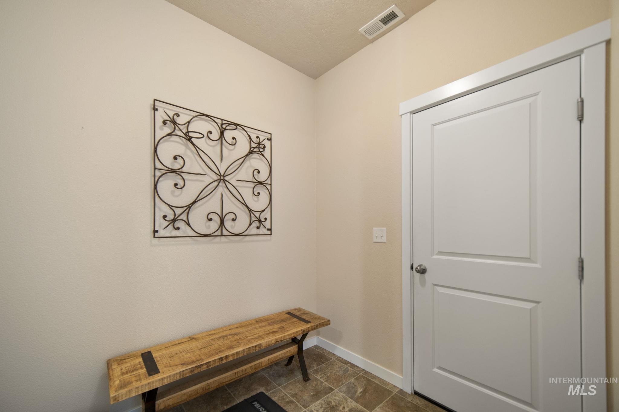 16911 N Cornwallis Way, Nampa, Idaho 83687, 3 Bedrooms, 2 Bathrooms, Residential For Sale, Price $399,900,MLS 98998088