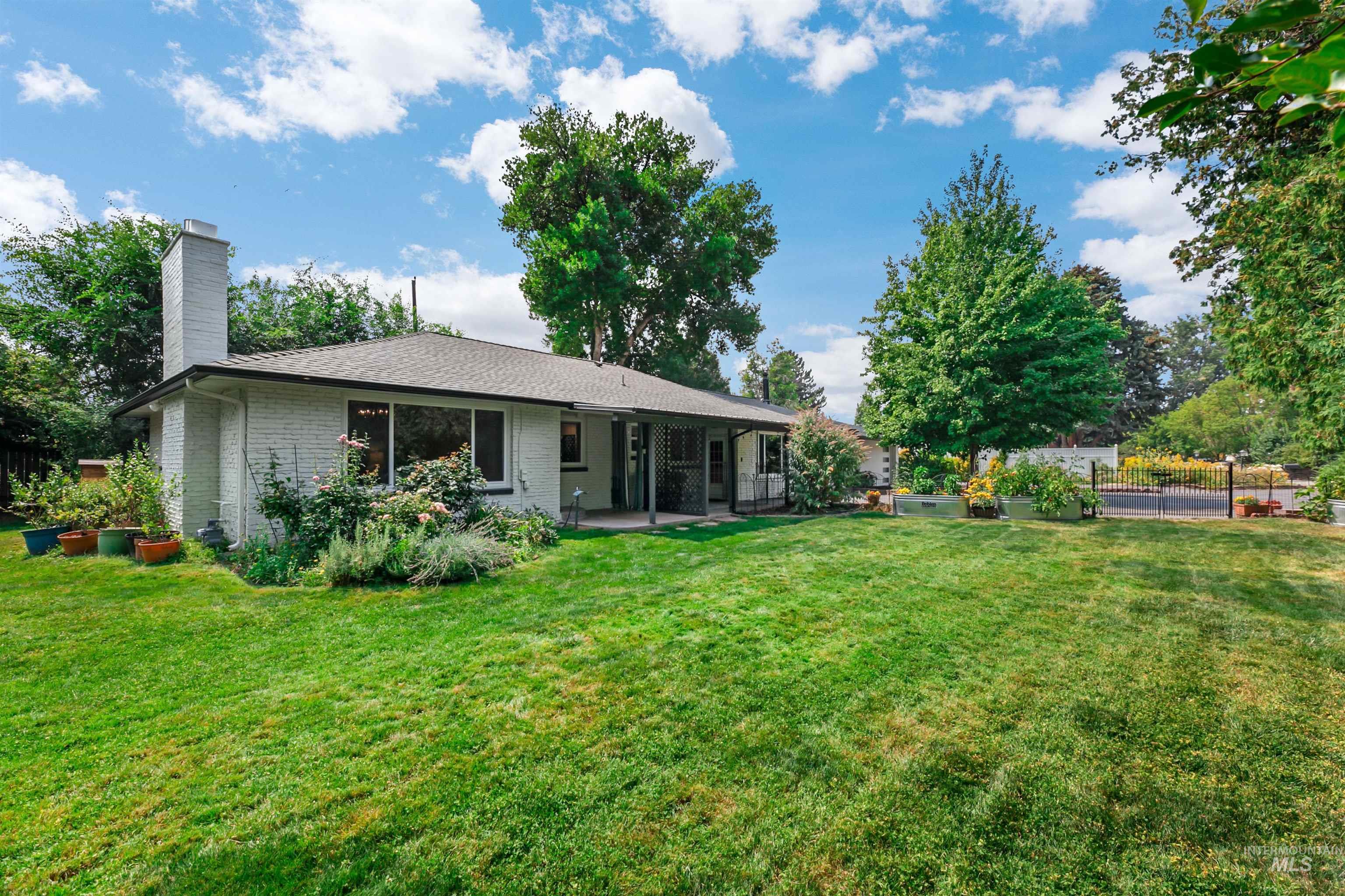 157 W Willoway Drive, Boise, Idaho 83705, 4 Bedrooms, 2 Bathrooms, Residential For Sale, Price $749,000,MLS 98998090