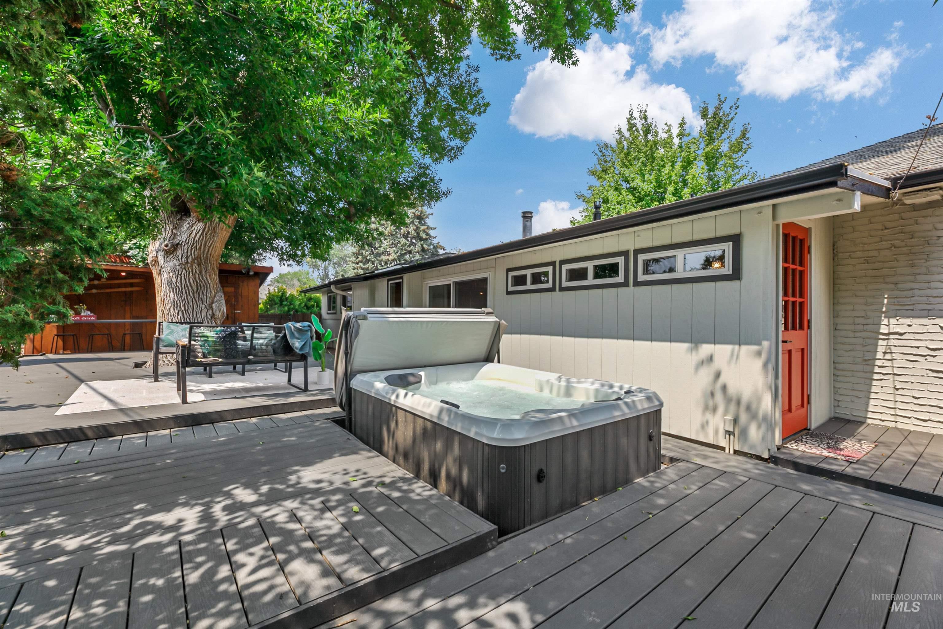 157 W Willoway Drive, Boise, Idaho 83705, 4 Bedrooms, 2 Bathrooms, Residential For Sale, Price $749,000,MLS 98998090