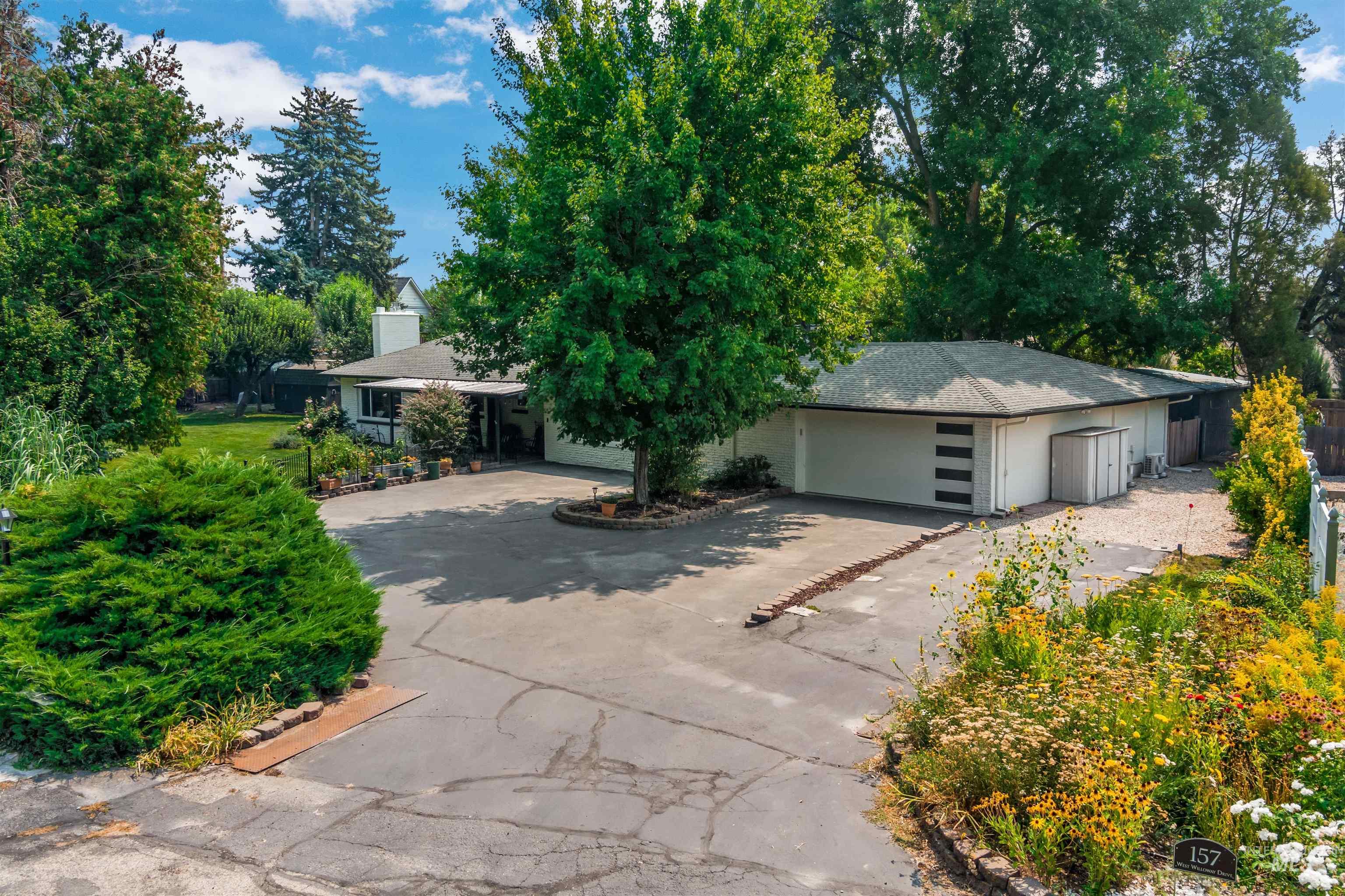 157 W Willoway Drive, Boise, Idaho 83705, 4 Bedrooms, 2 Bathrooms, Residential For Sale, Price $749,000,MLS 98998090