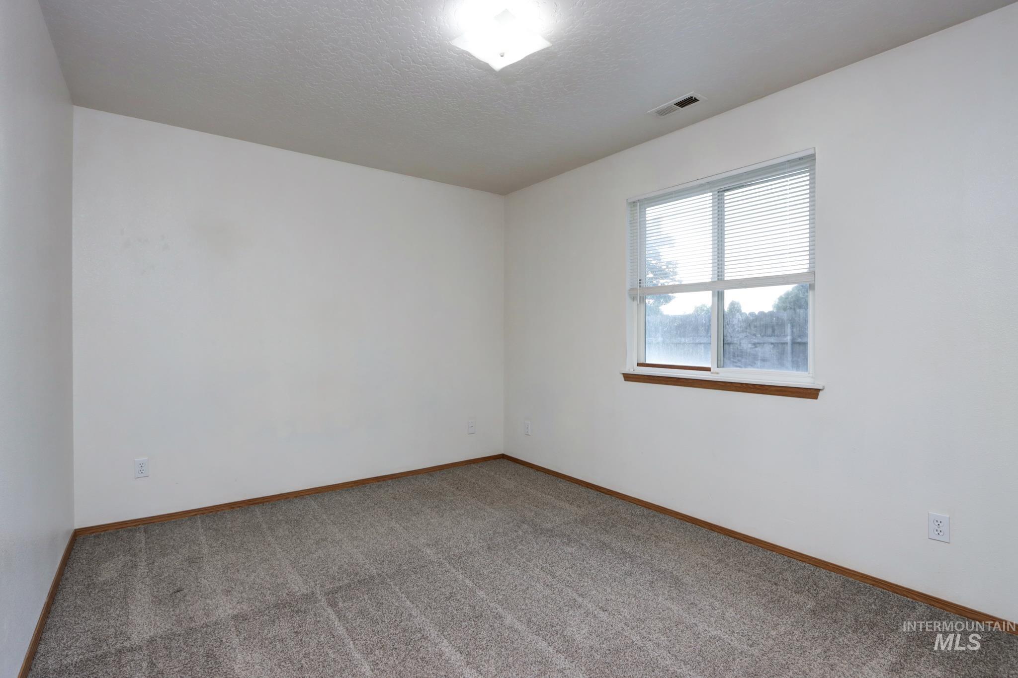 532 S Powerline Rd, Nampa, Idaho 83686, 2 Bedrooms, 2 Bathrooms, Residential Income For Sale, Price $539,000, 98998091