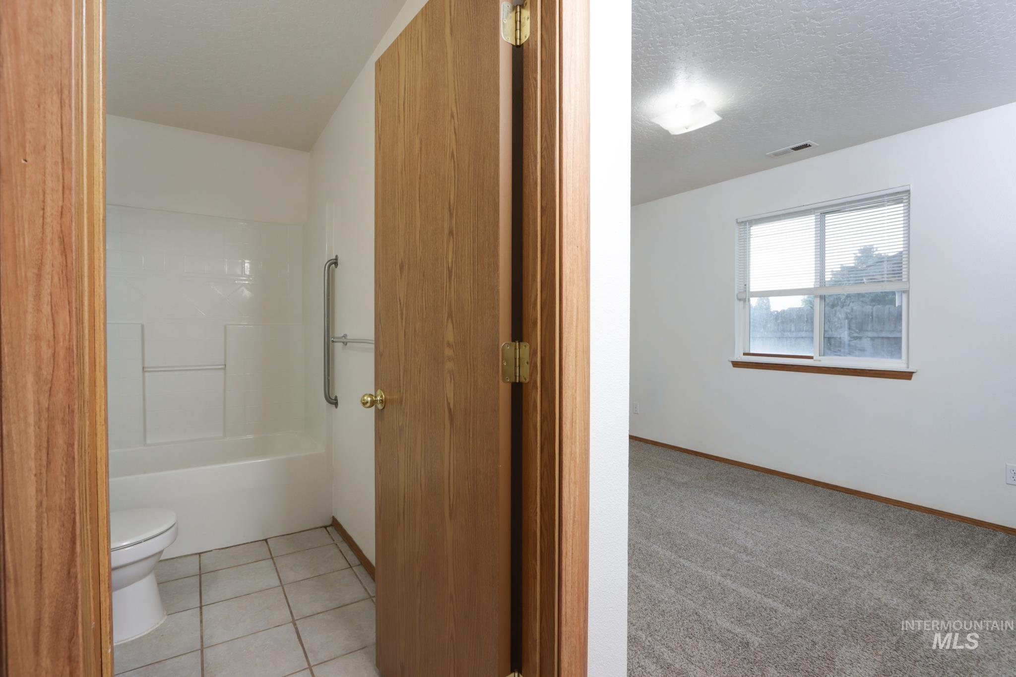 532 S Powerline Rd, Nampa, Idaho 83686, 2 Bedrooms, 2 Bathrooms, Residential Income For Sale, Price $539,000, 98998091