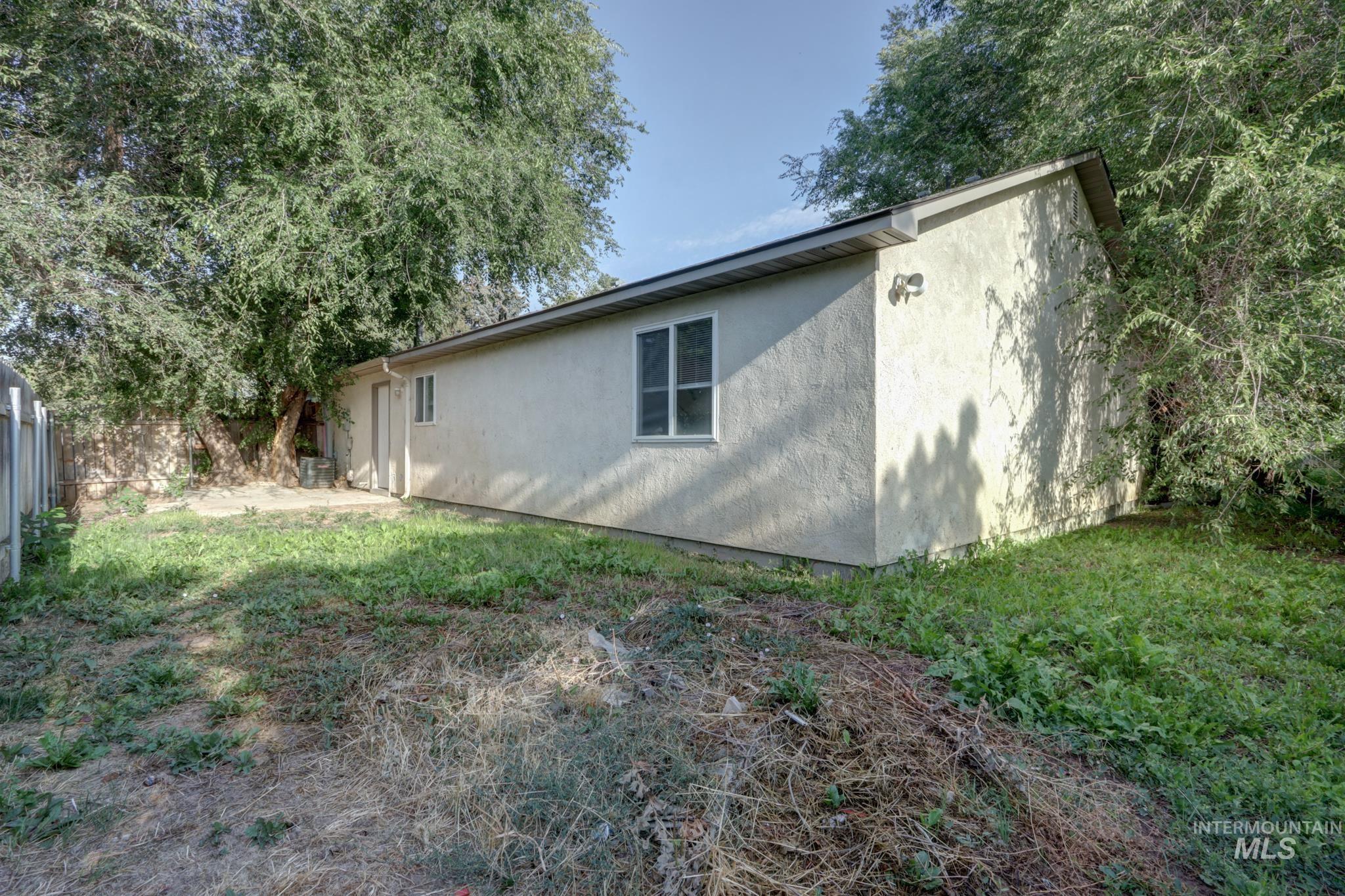 532 S Powerline Rd, Nampa, Idaho 83686, 2 Bedrooms, 2 Bathrooms, Residential Income For Sale, Price $539,000, 98998091